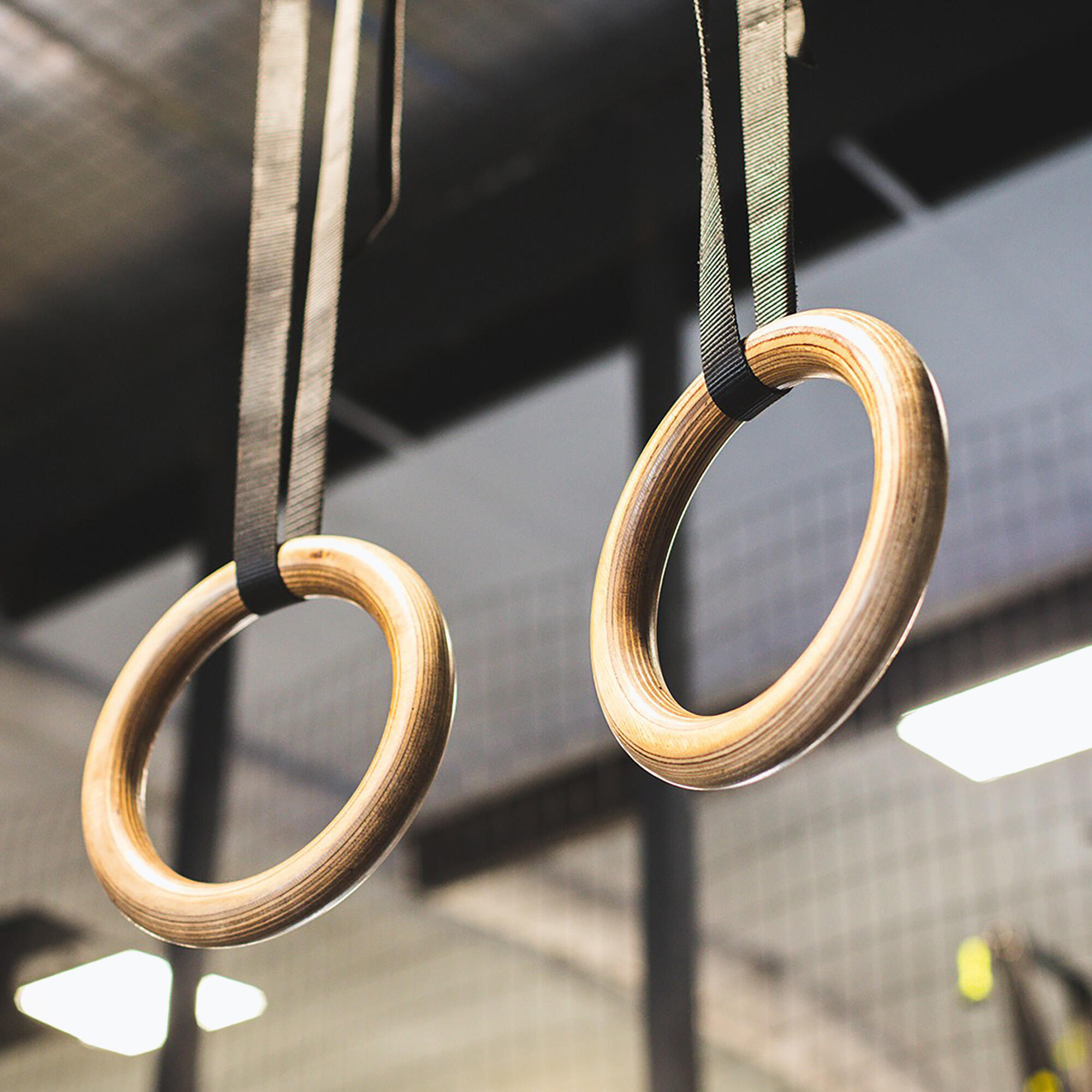 Kółka gimnastyczne z pasami Sveltus Wooden Gym Ring 3/5