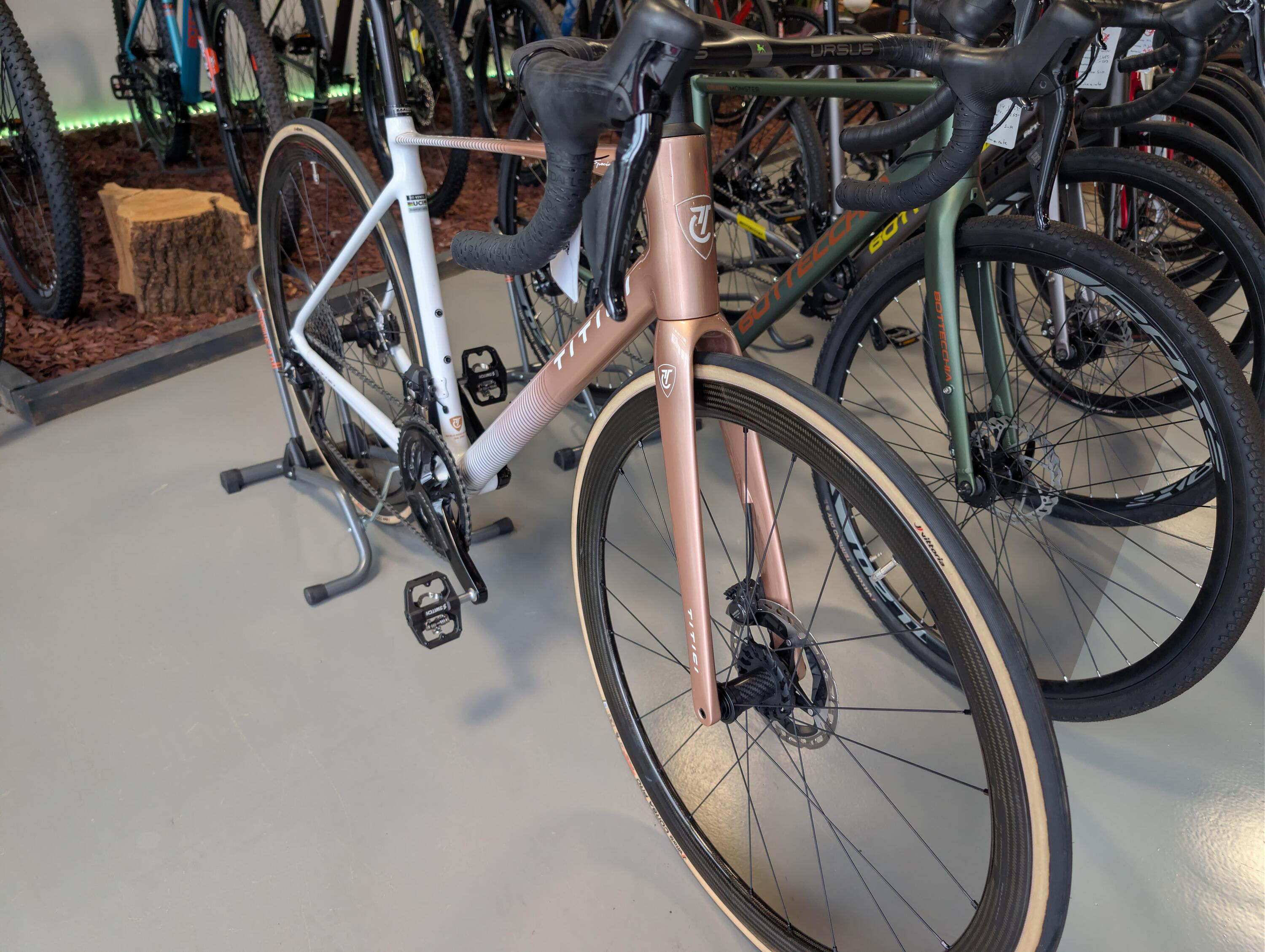 TITICI Ricondizionato - Vento Shimano Dura Ace Di2 12V - Eccellente