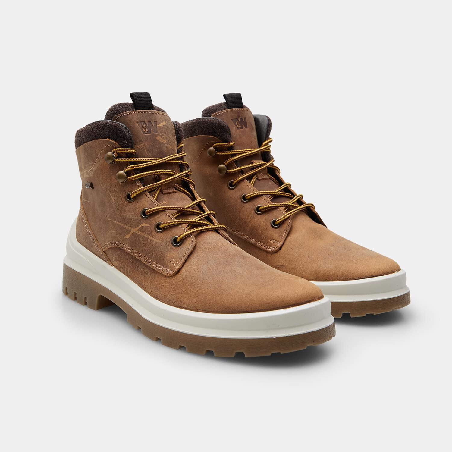 Botín con cordones para hombre en nubuck 2/5