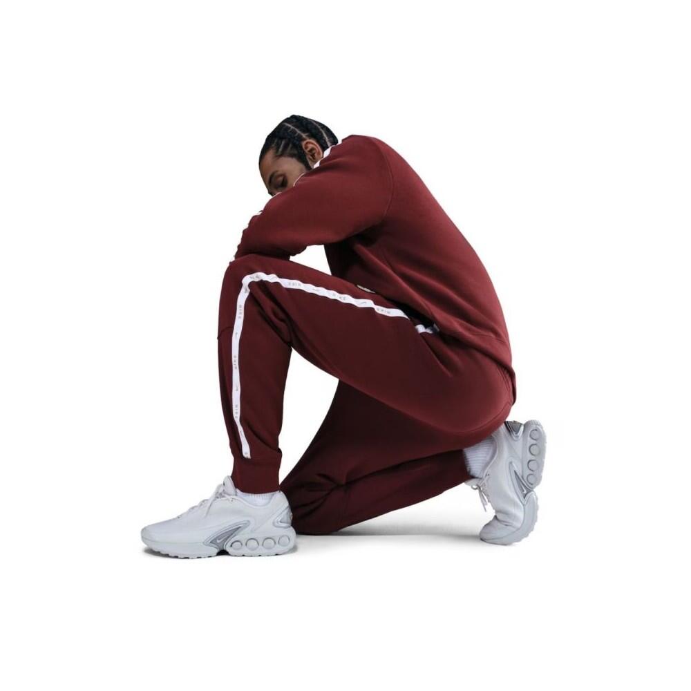 Pantalón Casual Hombre Nike Sportswear Club Men´s Joggers  IH4287-619 Burdeos 4/4
