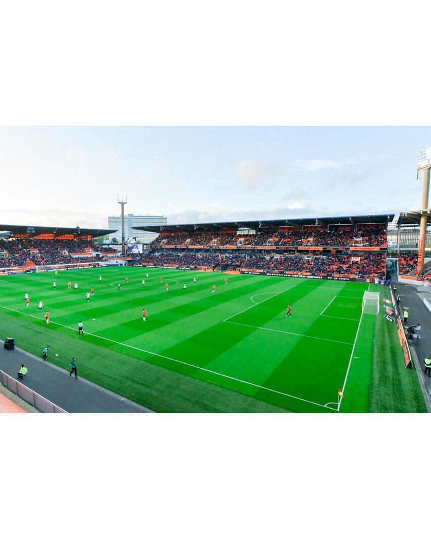 FC Lorient — 2 places pour un match à domicile (choix parmi 17). 2/4