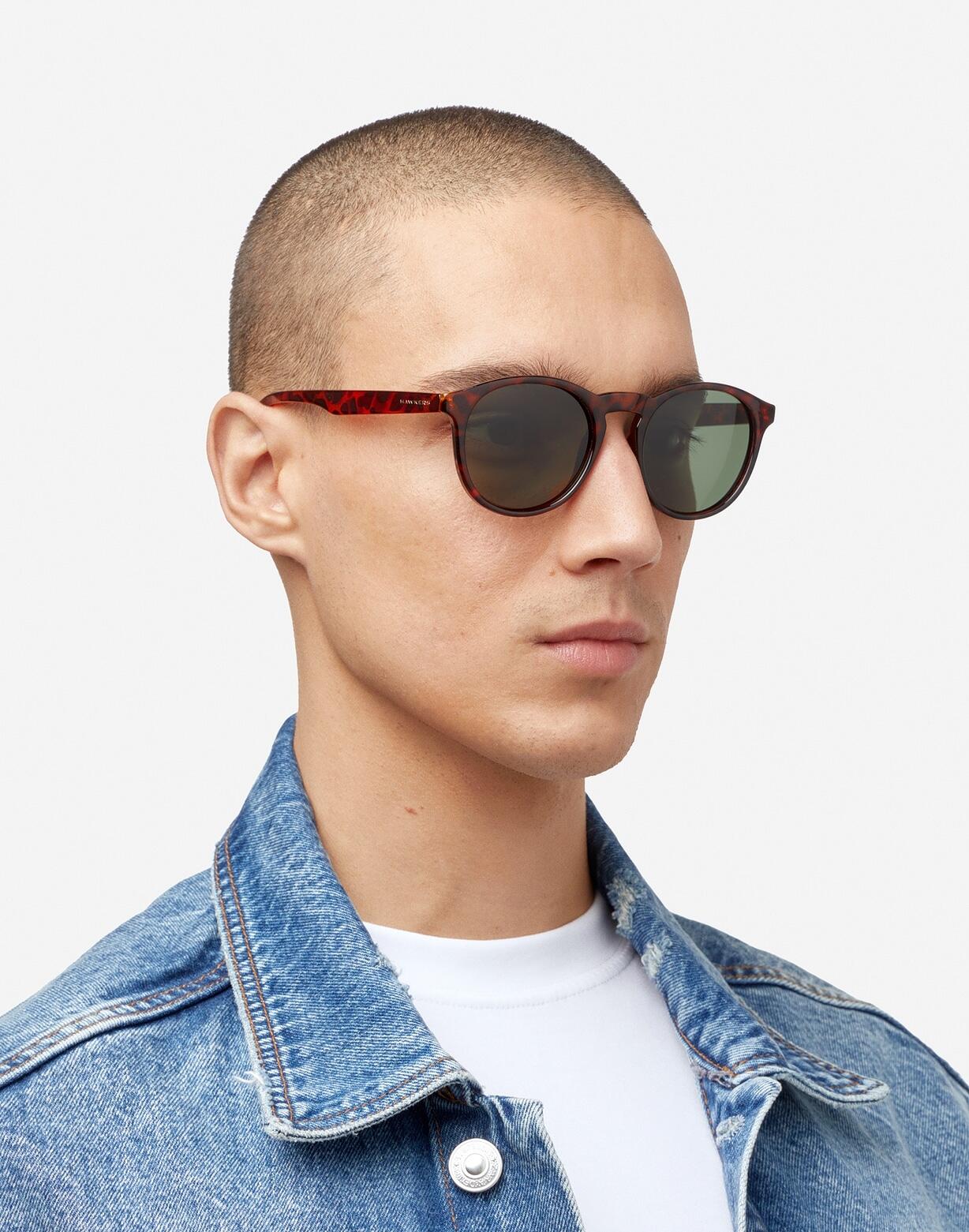 HAWKERS - Zonnebrillen mannen en vrouwen BEL AIR POLARIZED CAREY GREEN 6/7