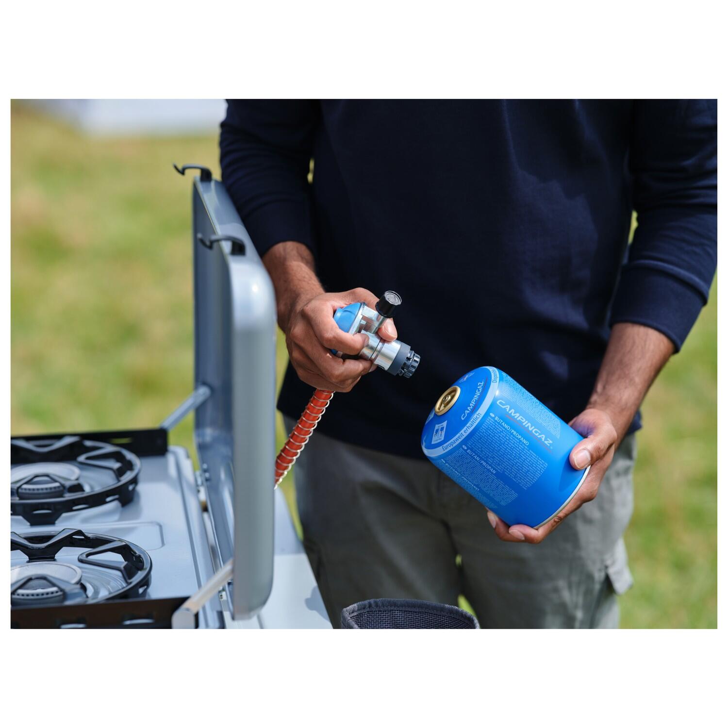 Camping Kitchen 2 Maxi Camping Gas Stove with two independent burners I Convenient piezo ignition for matchless lighting