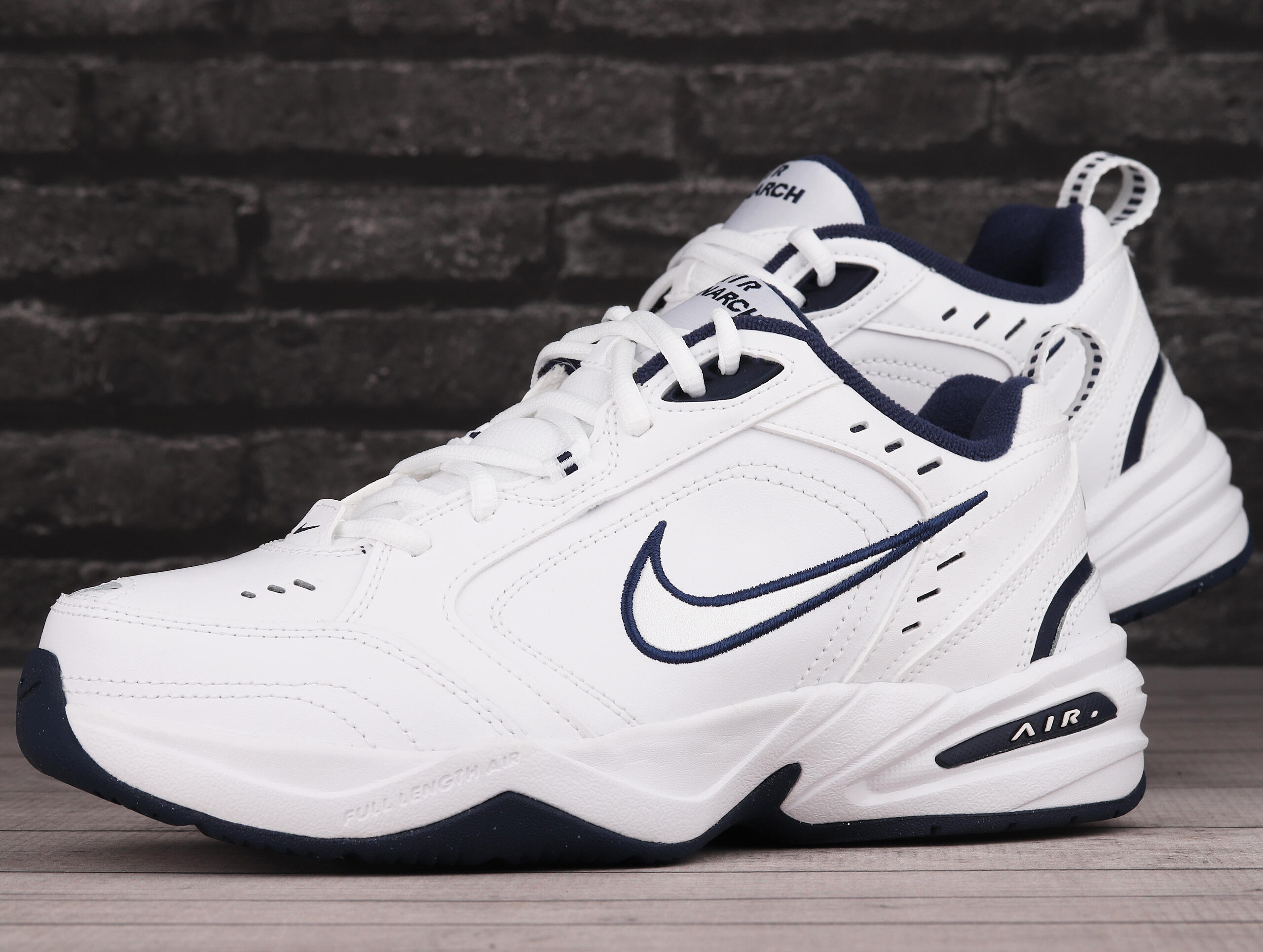Buty męskie terningowe Nike MONARCH IV 3/7