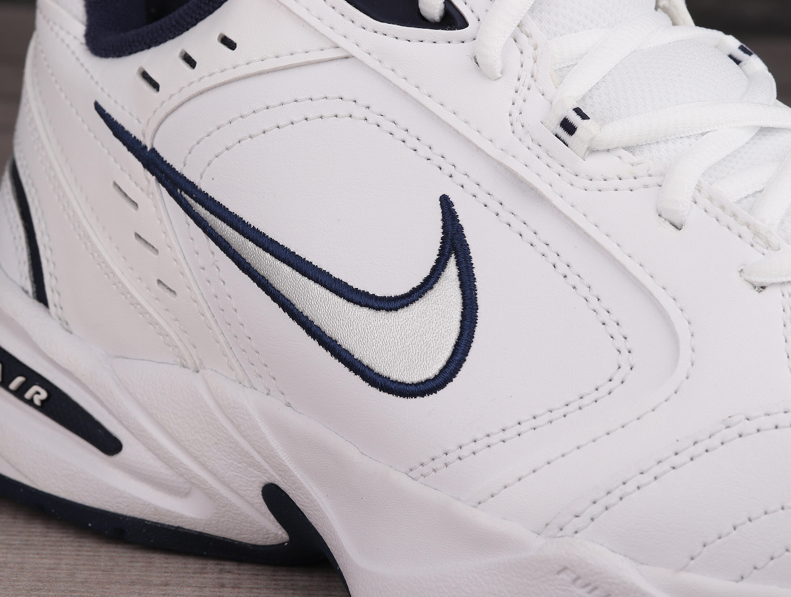 Buty męskie terningowe Nike MONARCH IV 6/7
