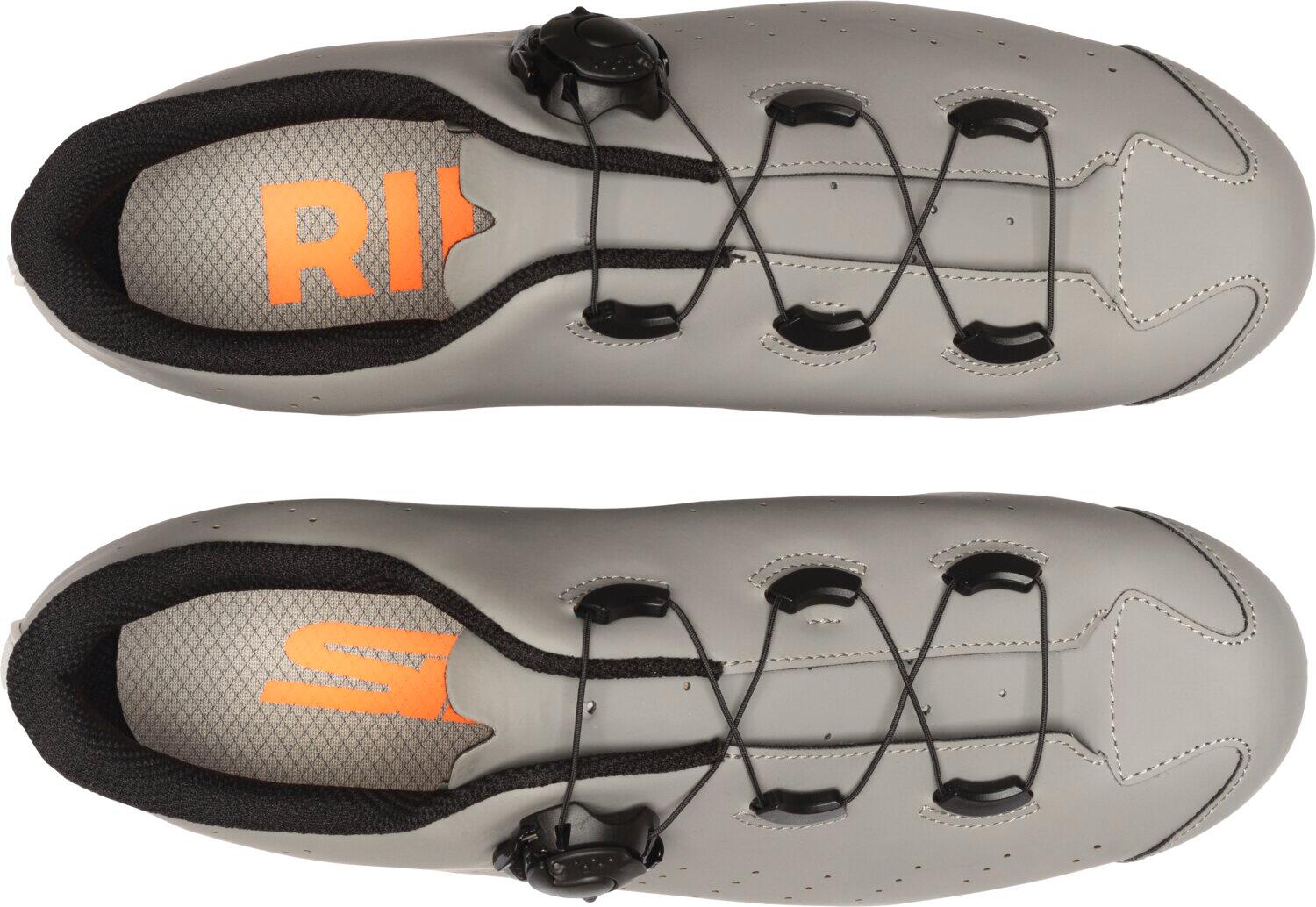 FAST 2 zementgraue Schuhe 3/5
