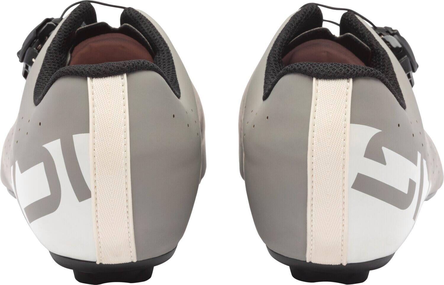 FAST 2 zementgraue Schuhe 4/5