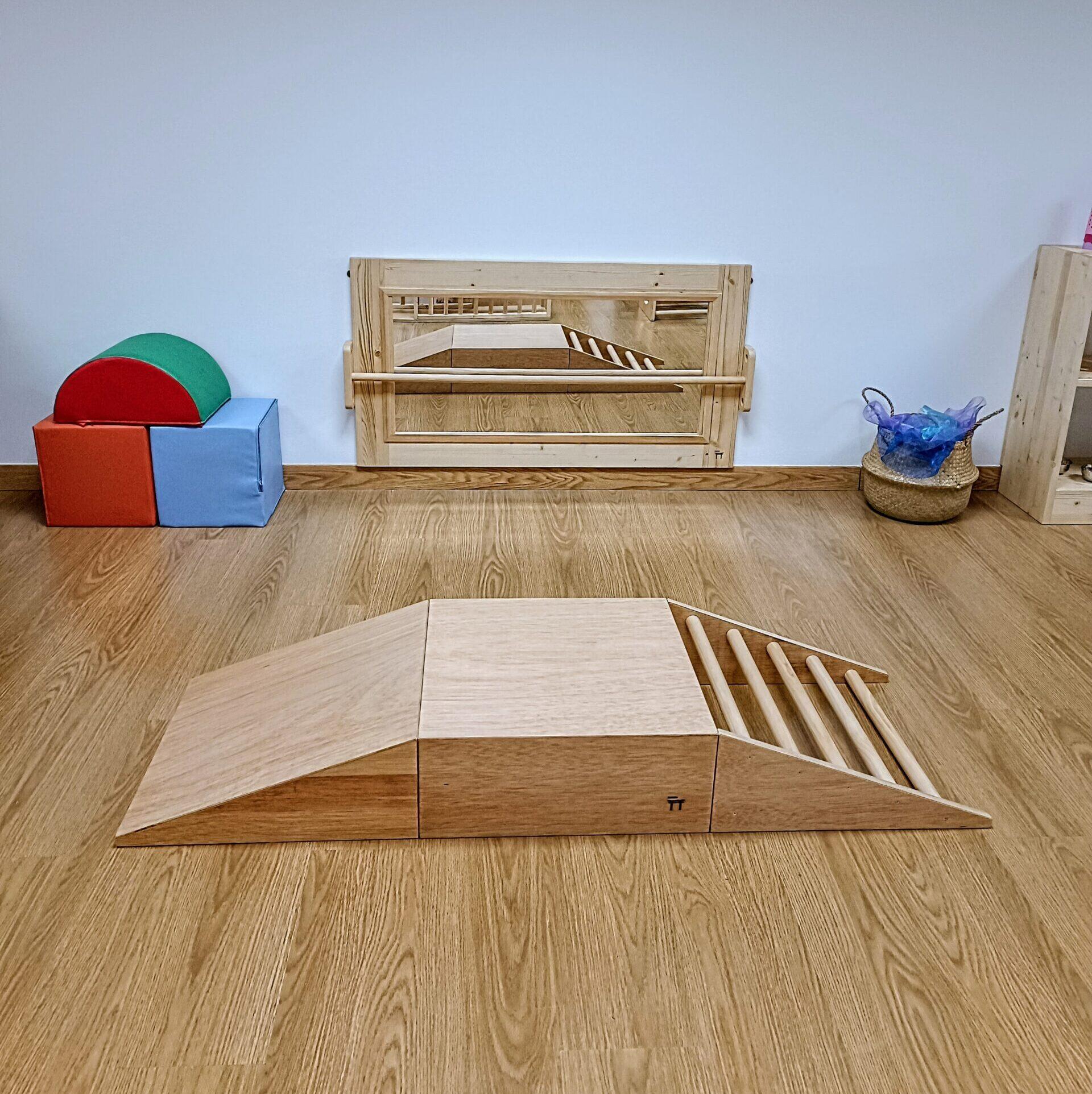 MUEBLE KIDS+CONJUNTO GATEO PIKLER+UNICA+BARNIZ 3/7