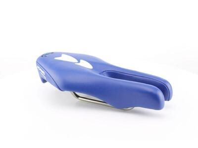 Sella ISM Adamo Racing 240×130 mm.