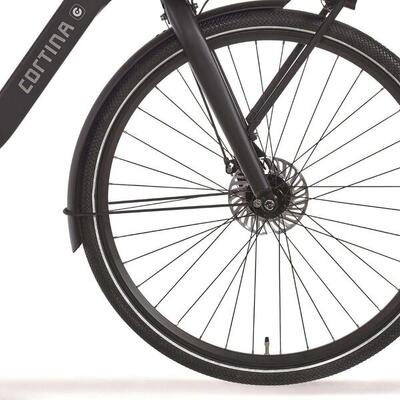 Cortina spatbord voor e-common jet black matt.