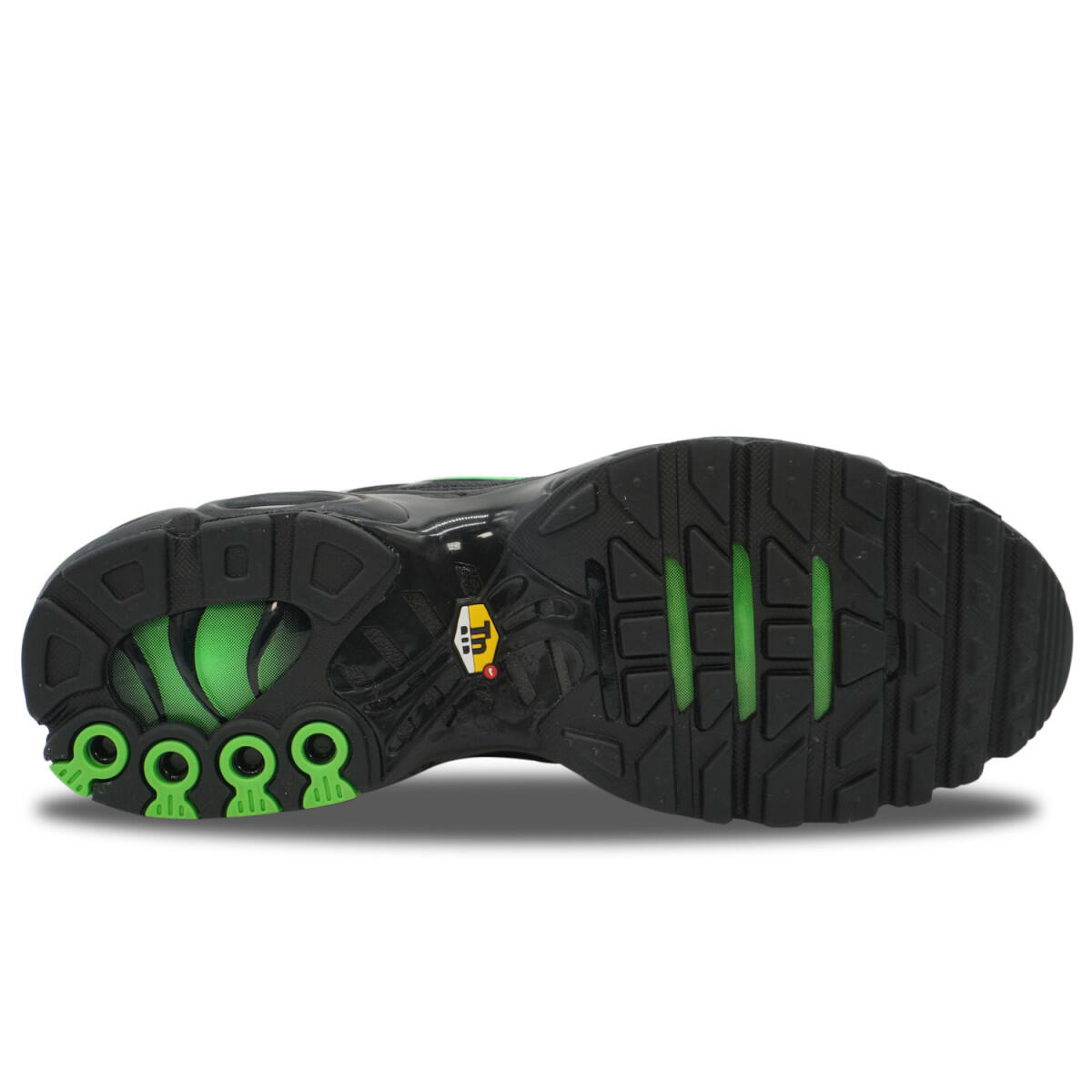 Nike Air Max Plus TN Black Green Strike 3/4