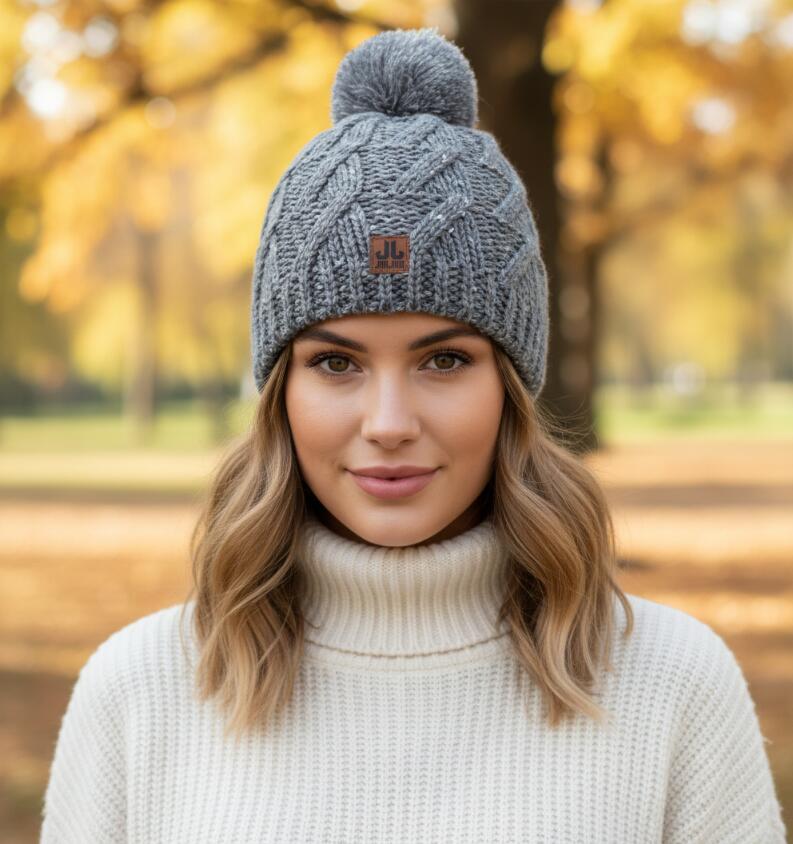 Strick Mütze Braies Hat grau Beanie - Wintermütze mit Pompon Pudelmütze 4/5