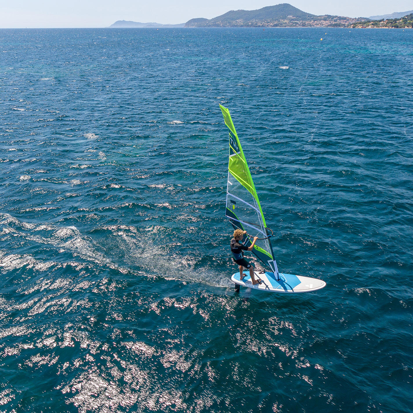 Voile TAHE TWF 7.0 – Puissance et stabilité pour windsurf 2/6