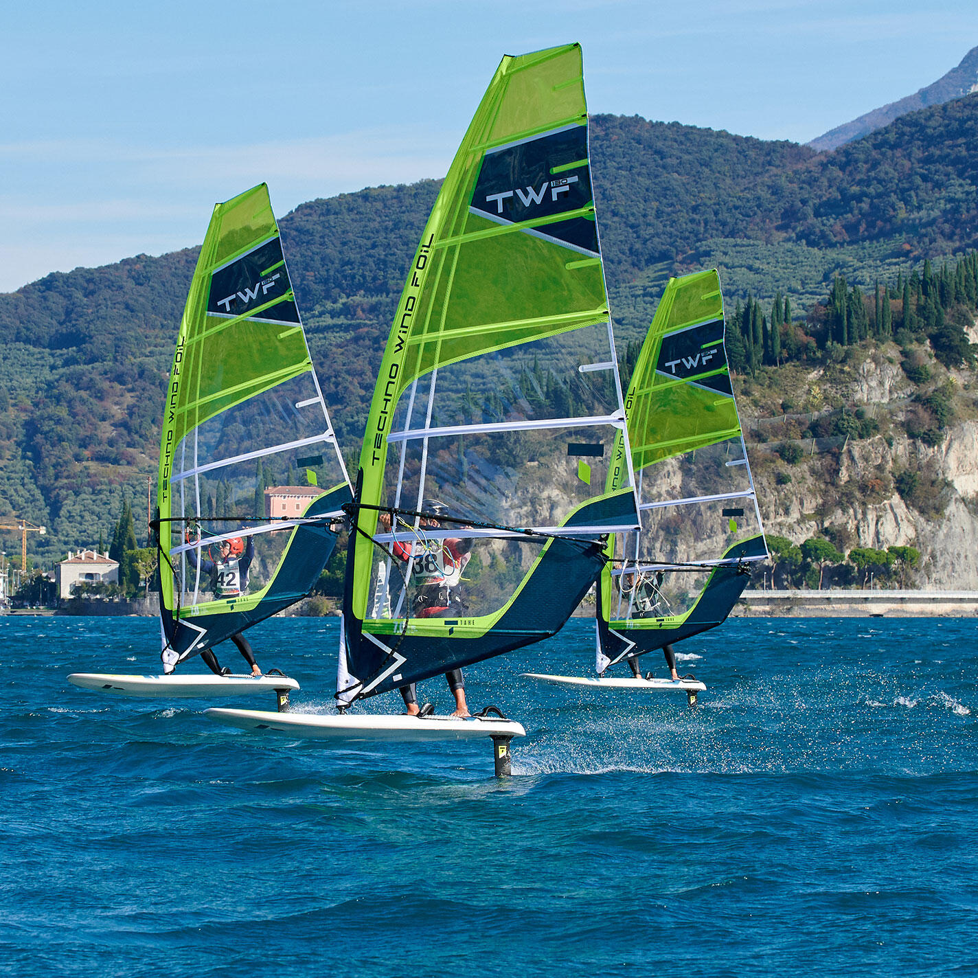 Voile TAHE TWF 7.0 – Puissance et stabilité pour windsurf 4/6