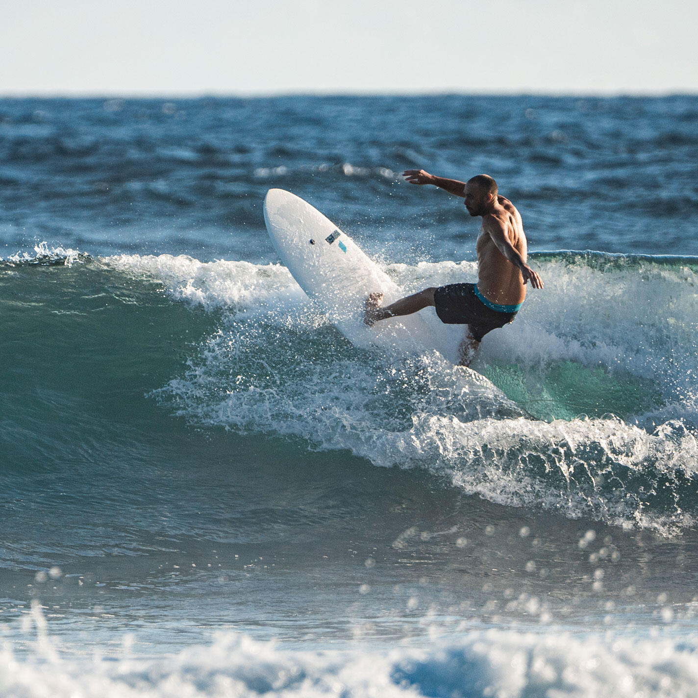 Surf 7'8 Comet – Surf stable pour progresser. Fabrication française. 2/6