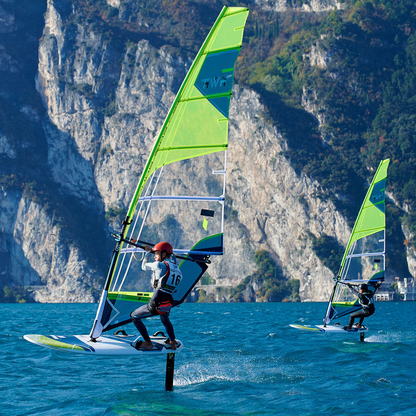 Voile TAHE TWF 5.6 – Légèreté et maniabilité pour le windsurf 2/6