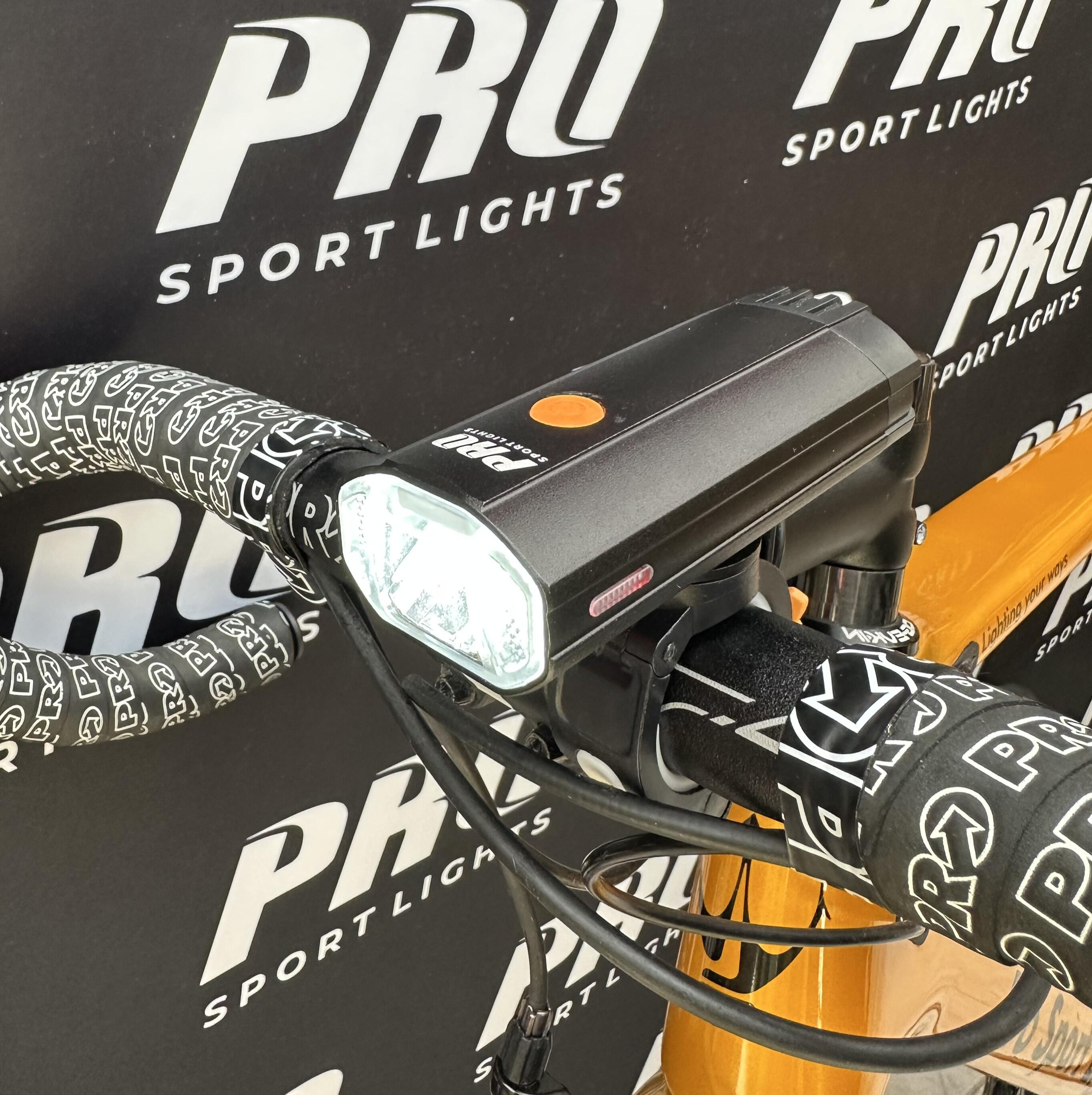 Juego de luces para bicicleta de 1200 y 100 lúmenes 2/7