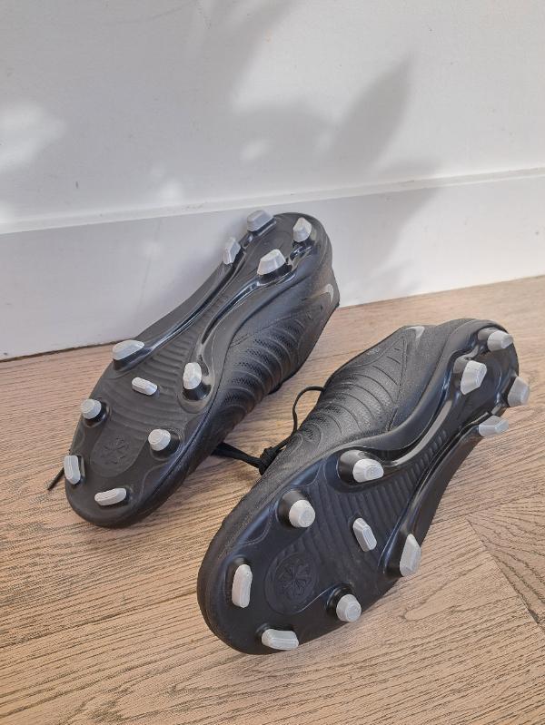 Tussen Particulieren - Nike Phantom GX 2 Club FG/MG voetbalschoenen maat 3/4