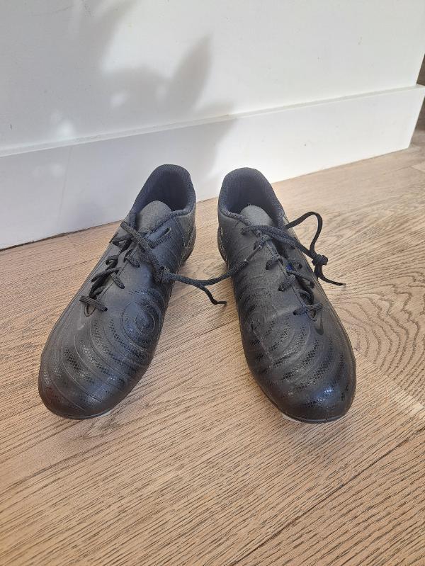 Tussen Particulieren - Nike Phantom GX 2 Club FG/MG voetbalschoenen maat 2/4