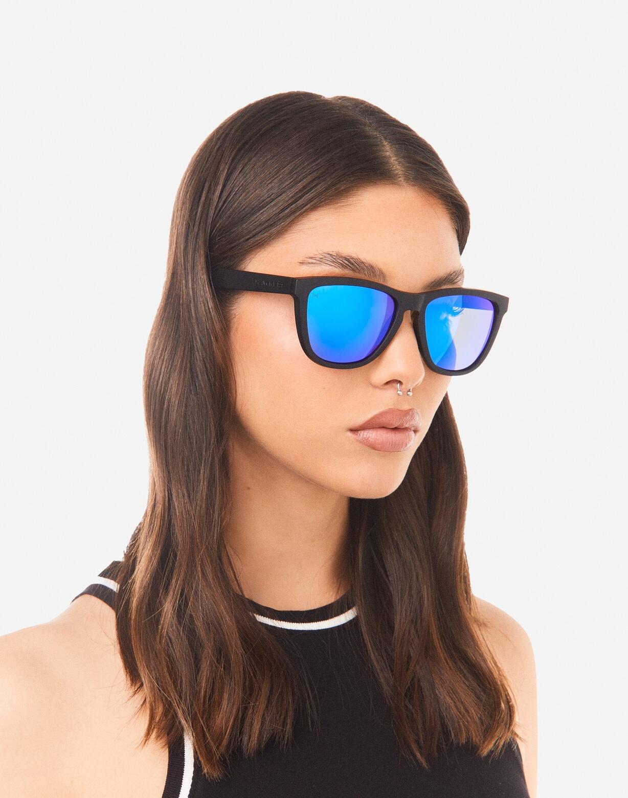 HAWKERS - Gafas de sol para Hombre y Mujere POLARIZED BLACK SKY - ONE Raw 5/7