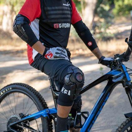 Ginocchiera G-Form Pro-X3 Nera 3/5