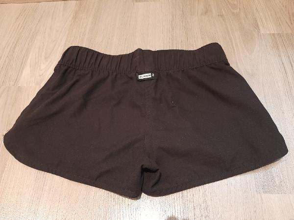 Tussen Particulieren - Shortje 11 jaar 2/2