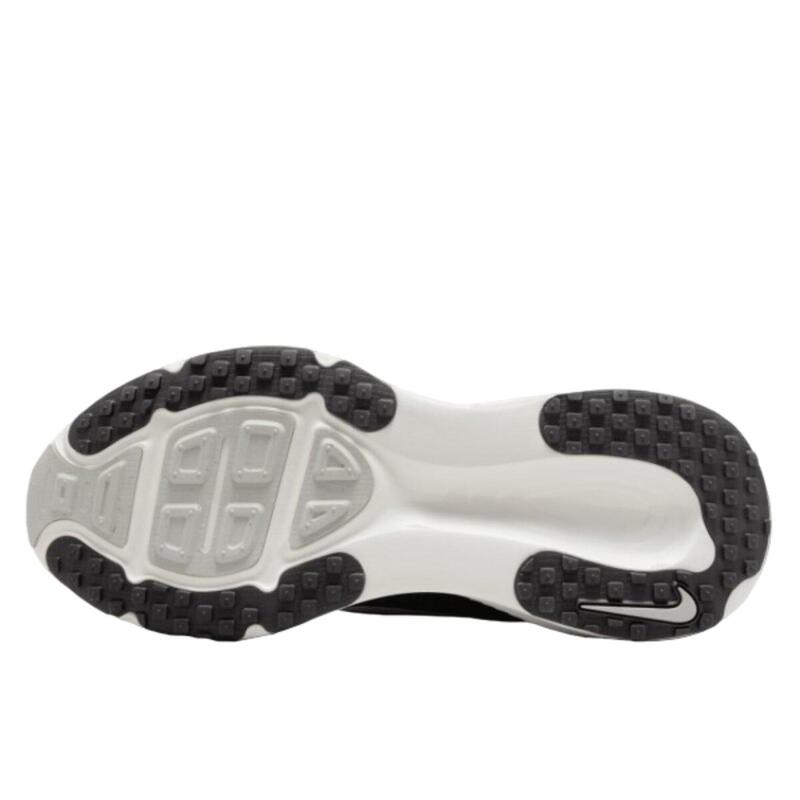 Vomero 18 Black Coconut Milk Light Iron Ore Summit White