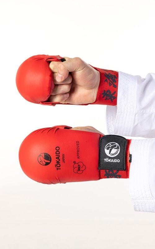 Tokaido Karate Faustschutz Kanji rot, WKF Lizenz 3/4