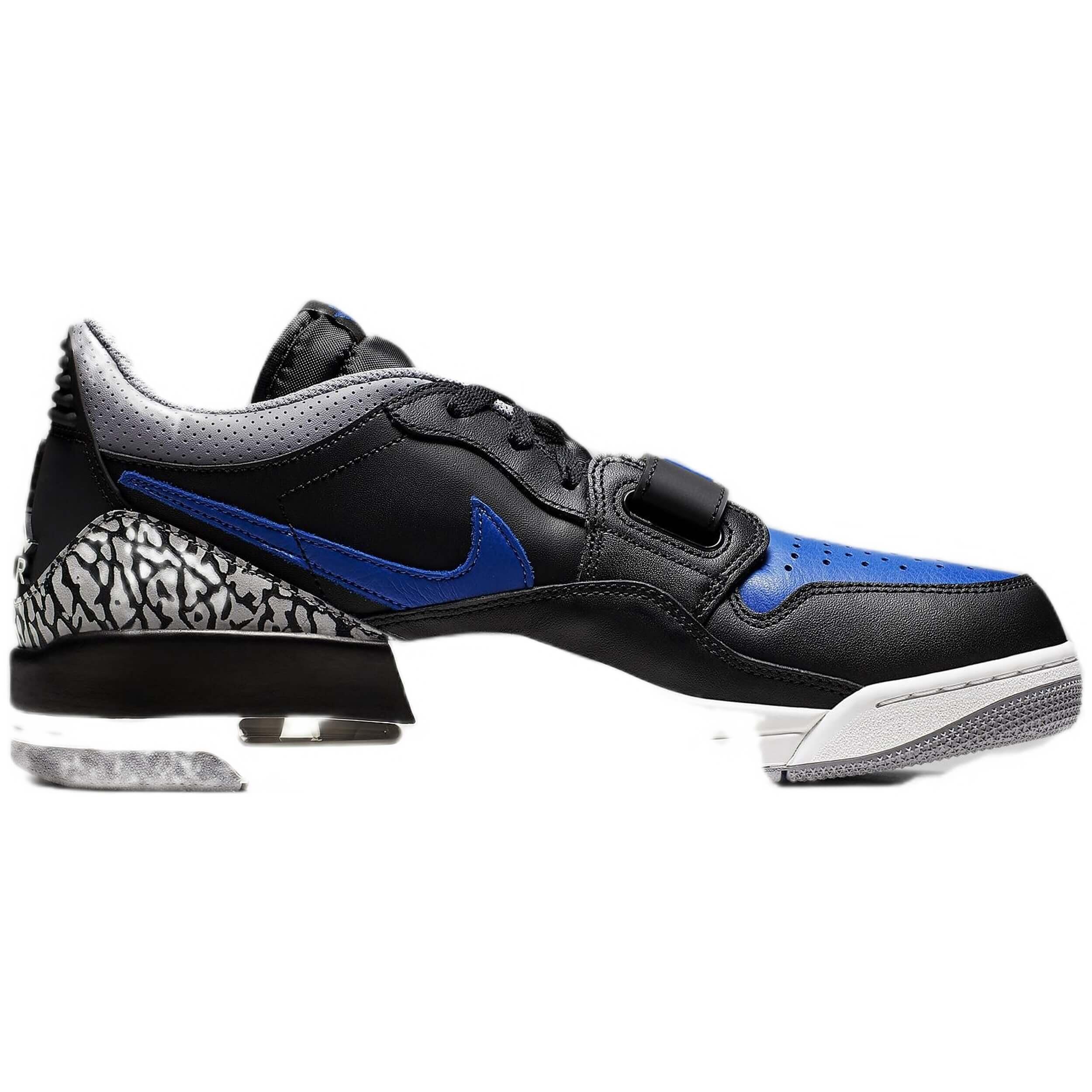 Scarpe da basket Jordan modello CD7069-041 per uomini 3/5