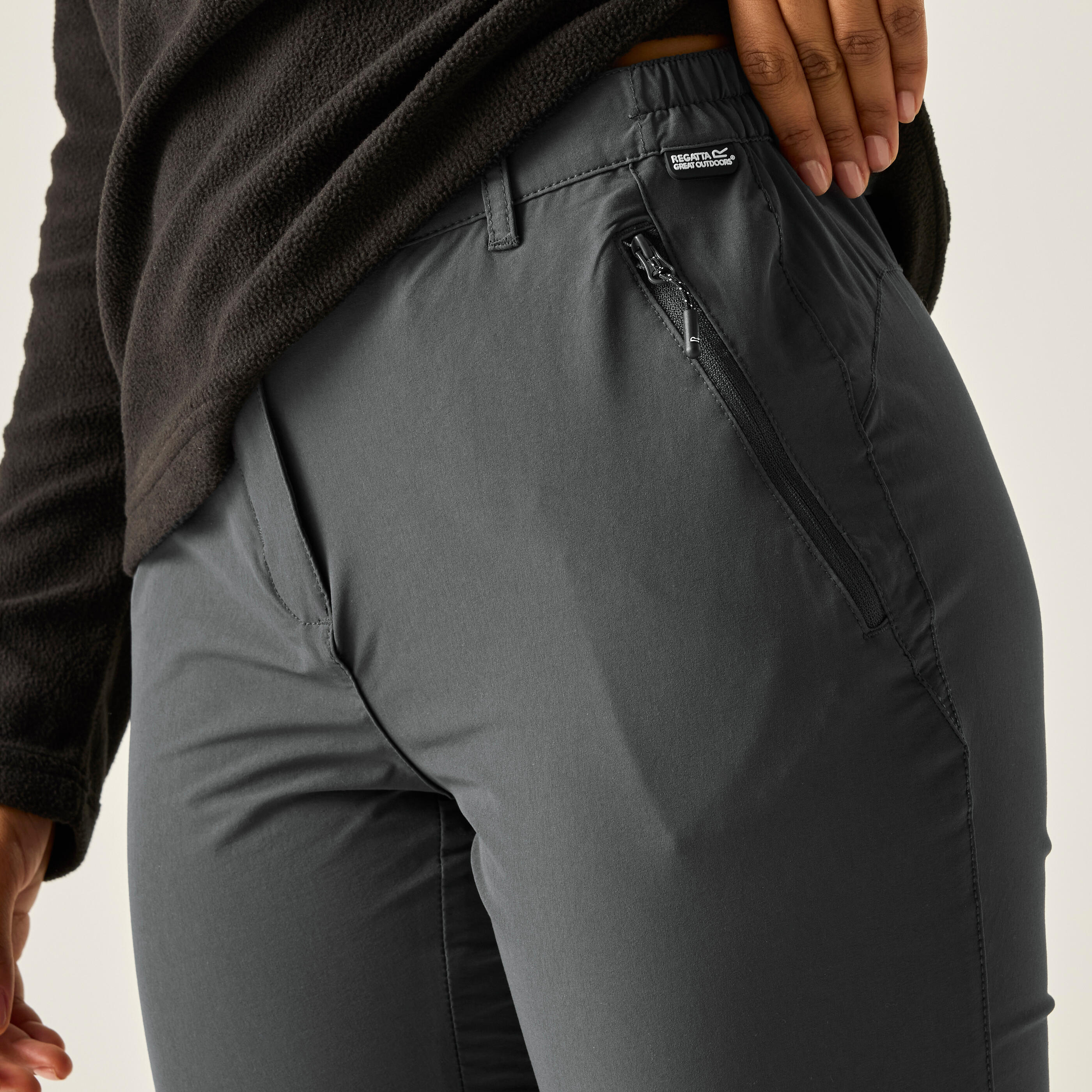 Pantalón mujer para senderismo Regatta Highton 3/6