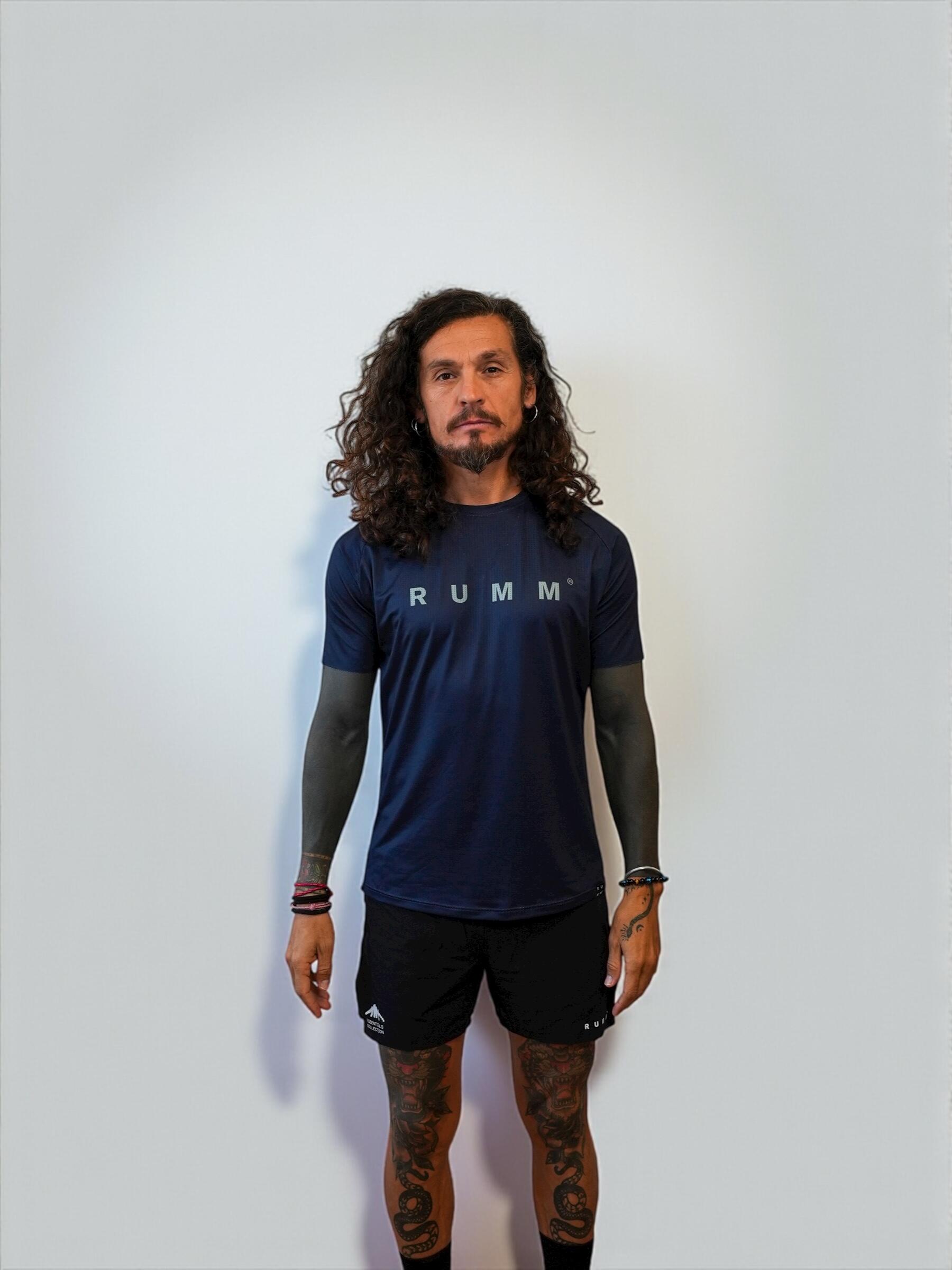 T-shirt légère et respirante de trail running, séchage rapide et tissu recyclé. 3/6