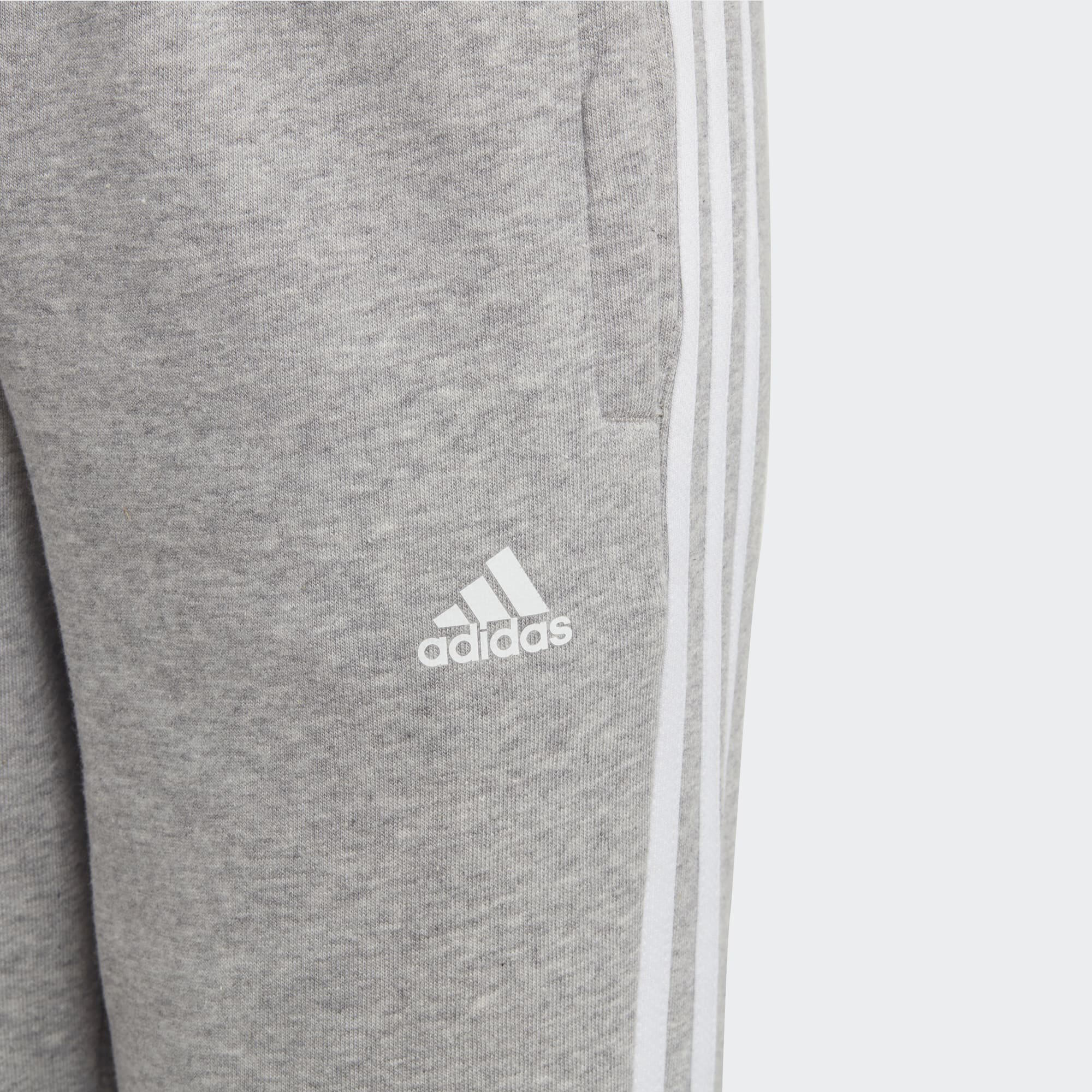 Second Life - Spodnie dresowe dla dzieci ADIDAS - Stan Doskonały 2/5