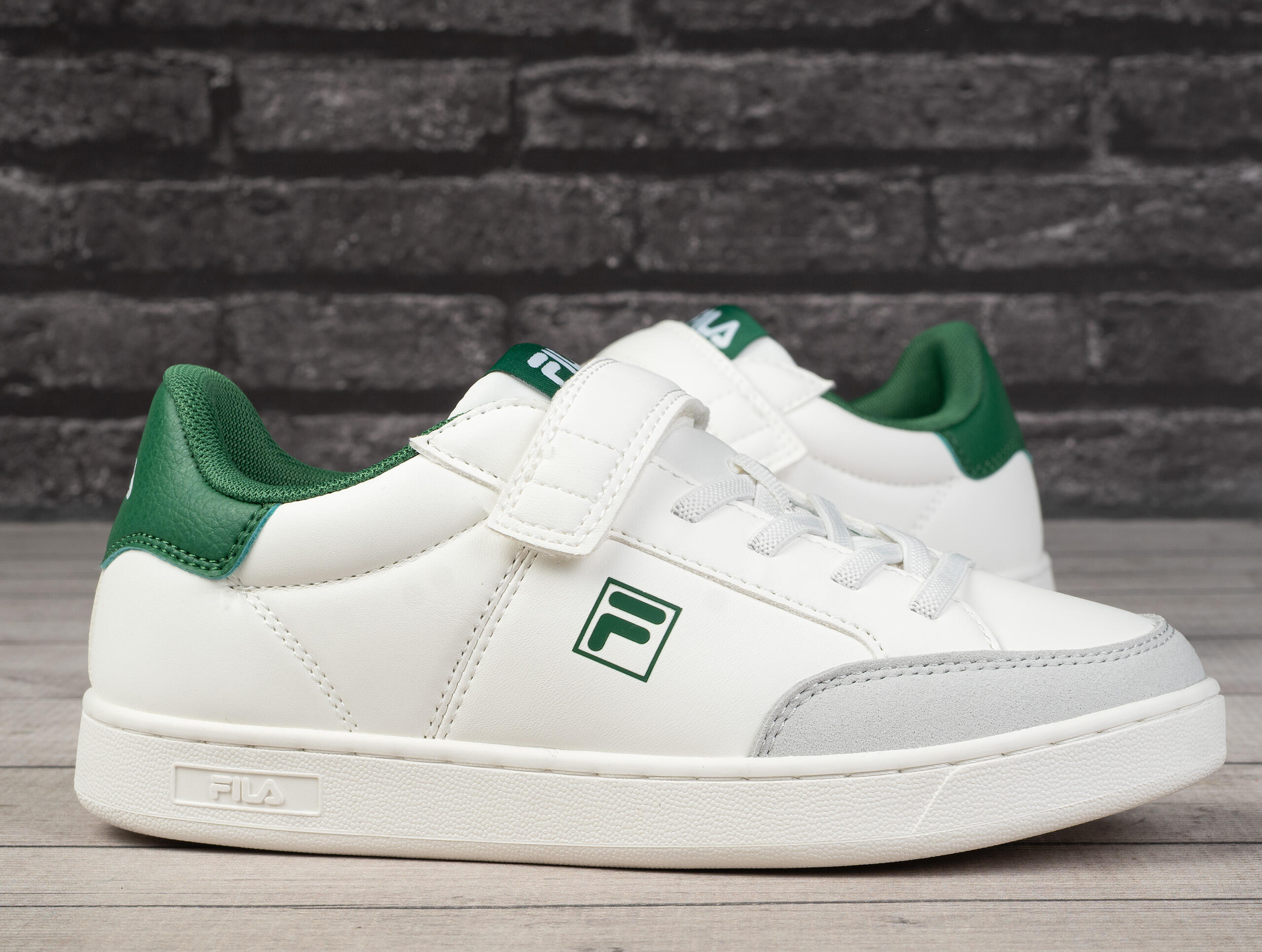 Buty dziecięce sportowe Fila COURTBAY VELCRO KIDS