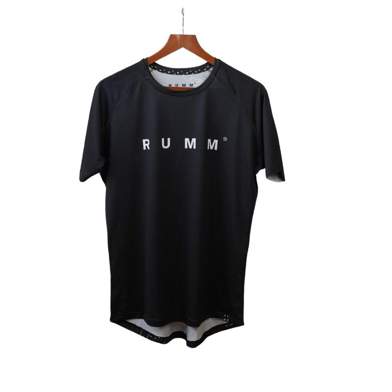 T-shirt técnica de trail running para mulher rumm black moon
