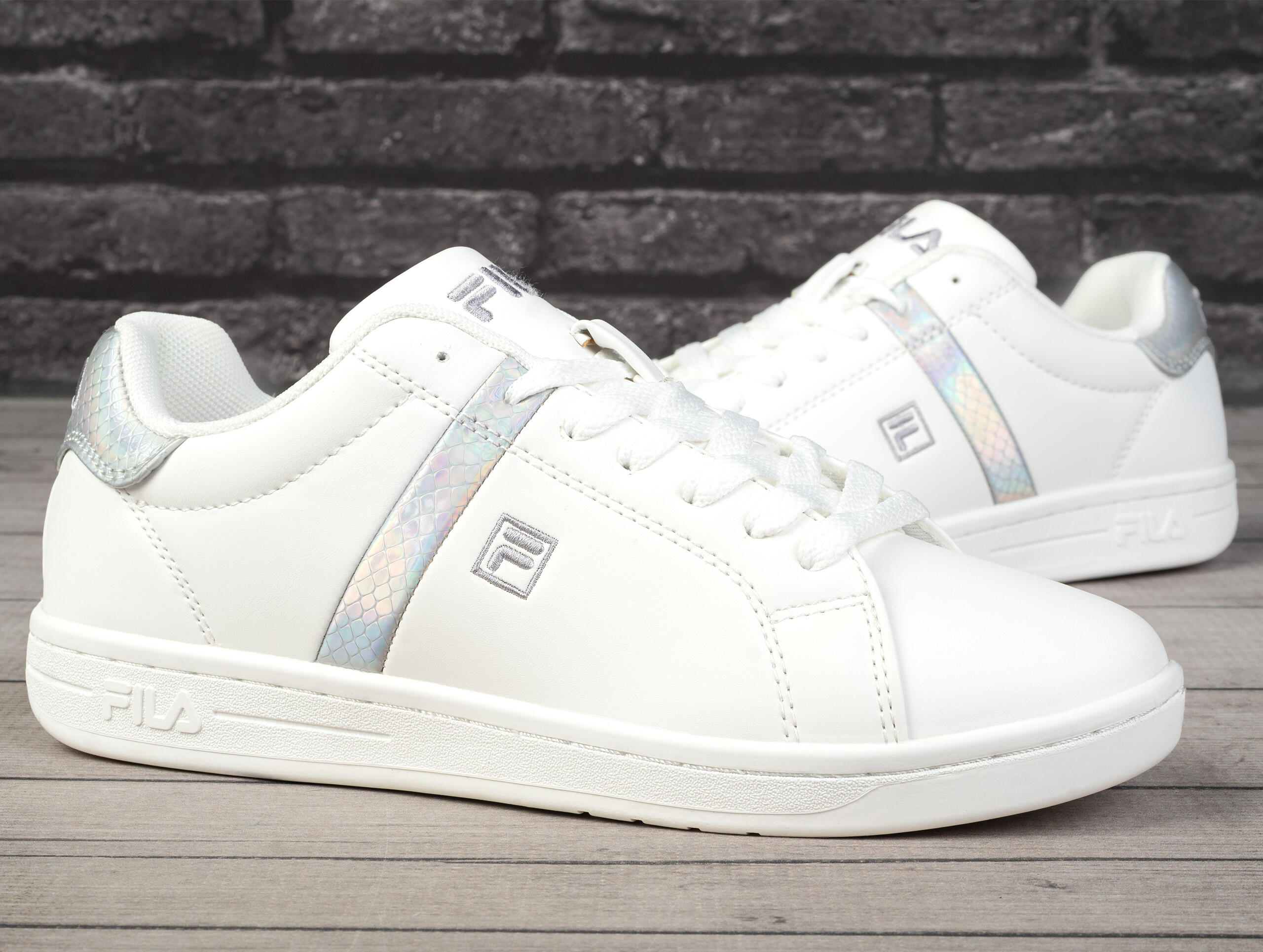 Buty damskie sportowe do chodzenia Fila CROSSCOURT 2 F WMN