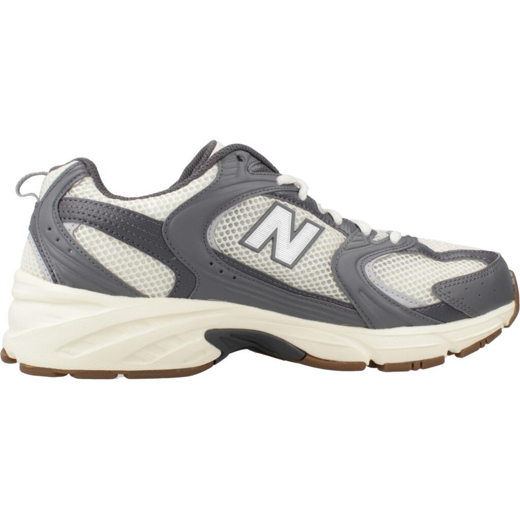 scarpe sportive 4/5