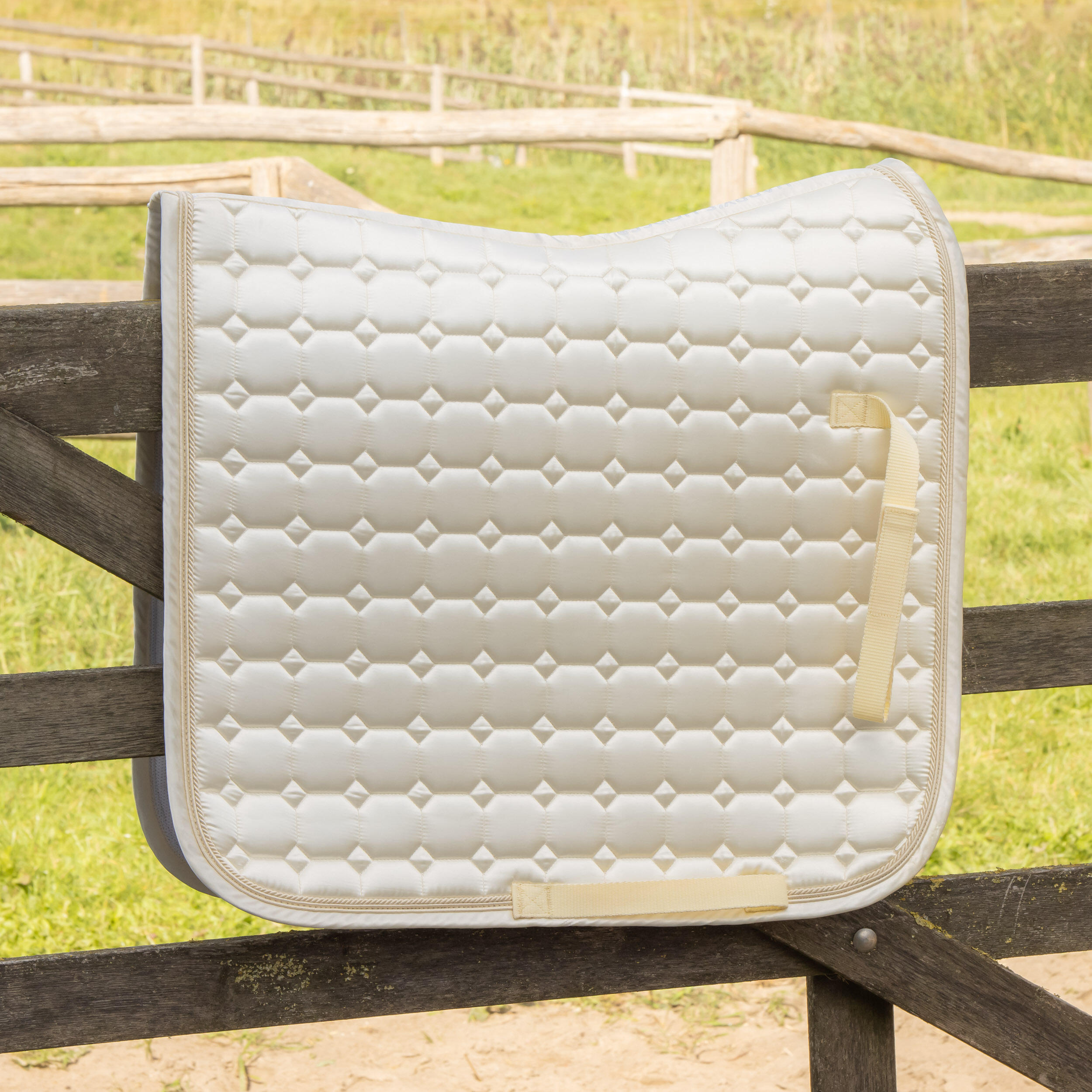 Harrys Horse - Tapis De Dressage Pour Cheval Harry's Horse Eqs - Tapis De Selle - Beige|blanc - Cob - Decathlon