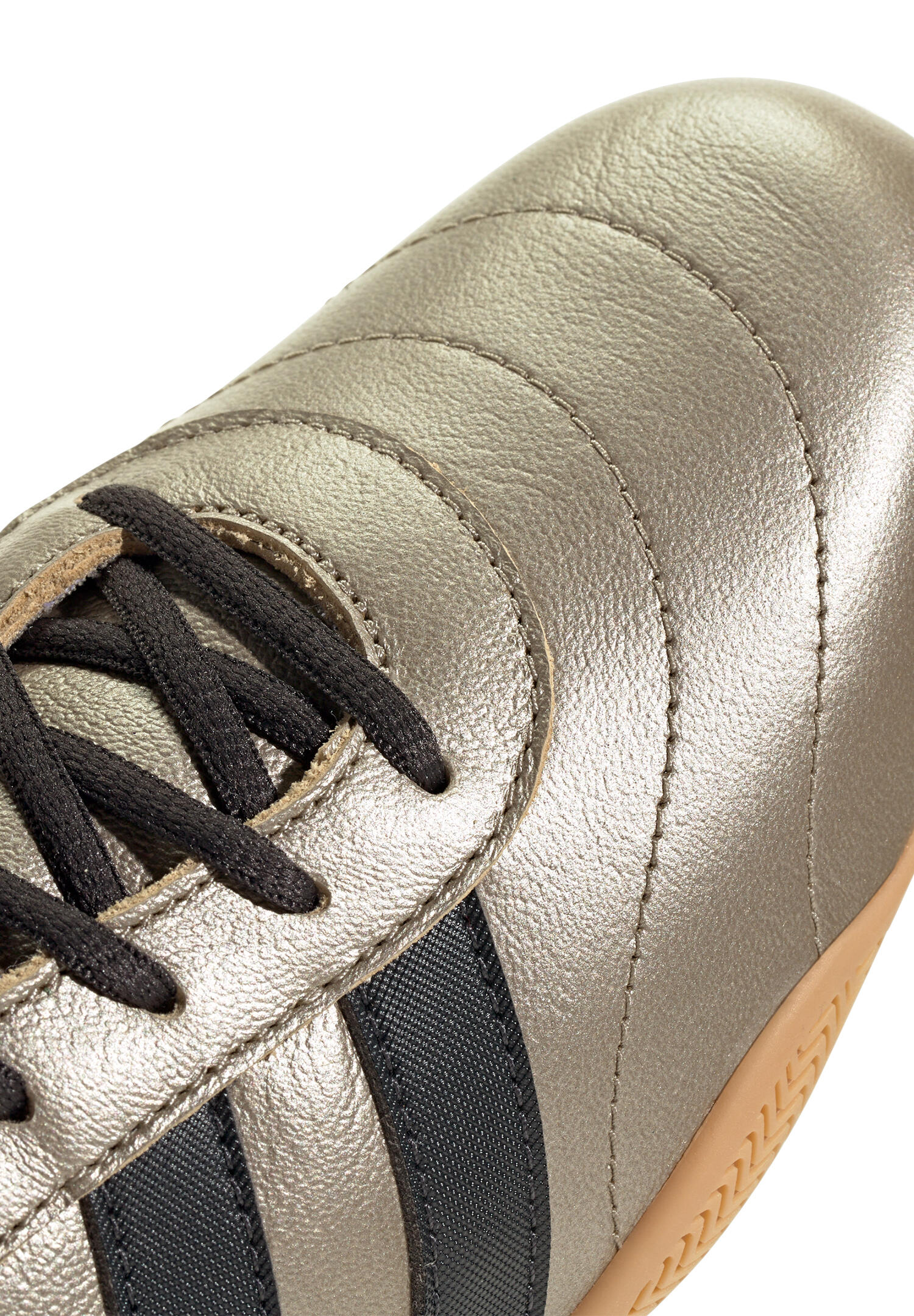 Schoen Adidas model JQ9681 voor vrouwen 6/7