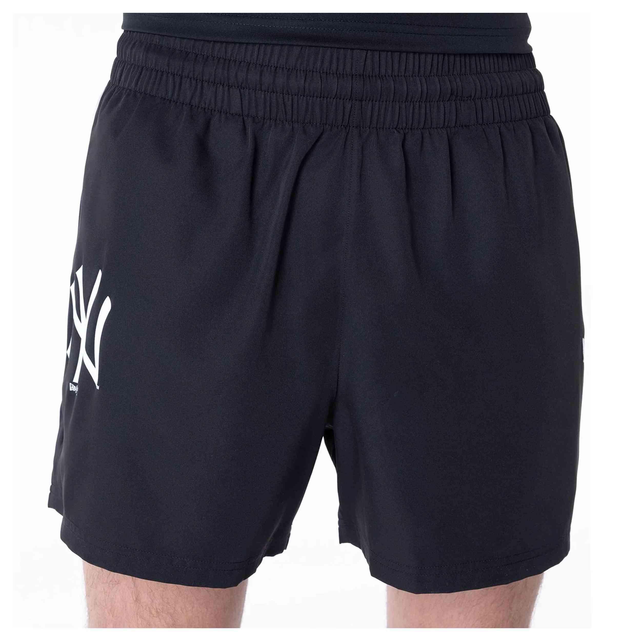 Pantaloncini New era modello 60596362 per uomini 3/5