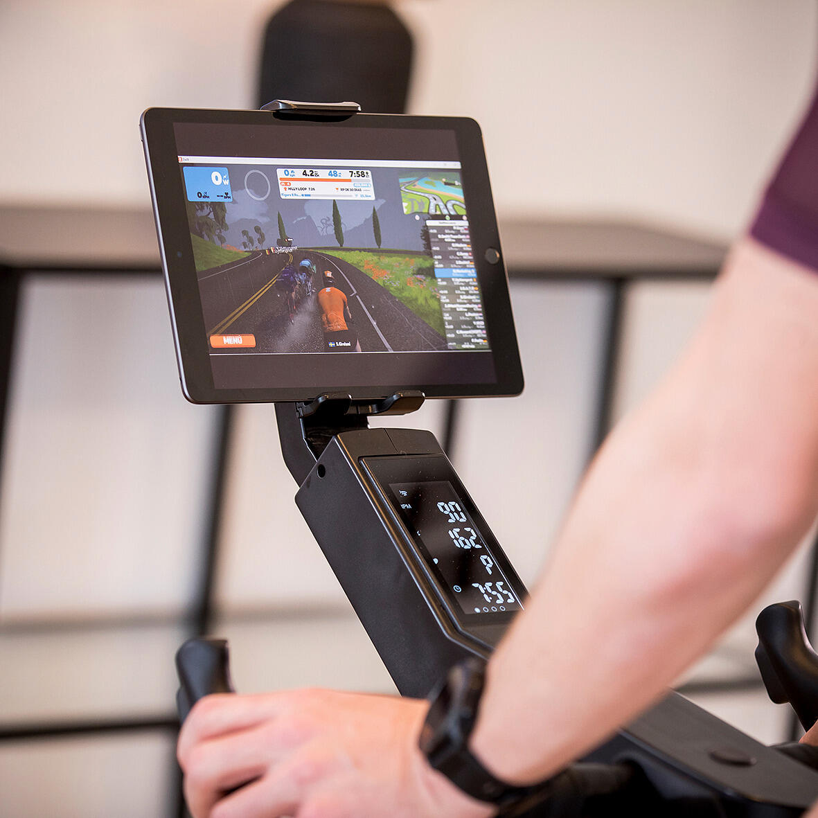 Smart bike Exercycle H9365 – realista, silenciosa y conectada ZWIFT + Apps 4/8