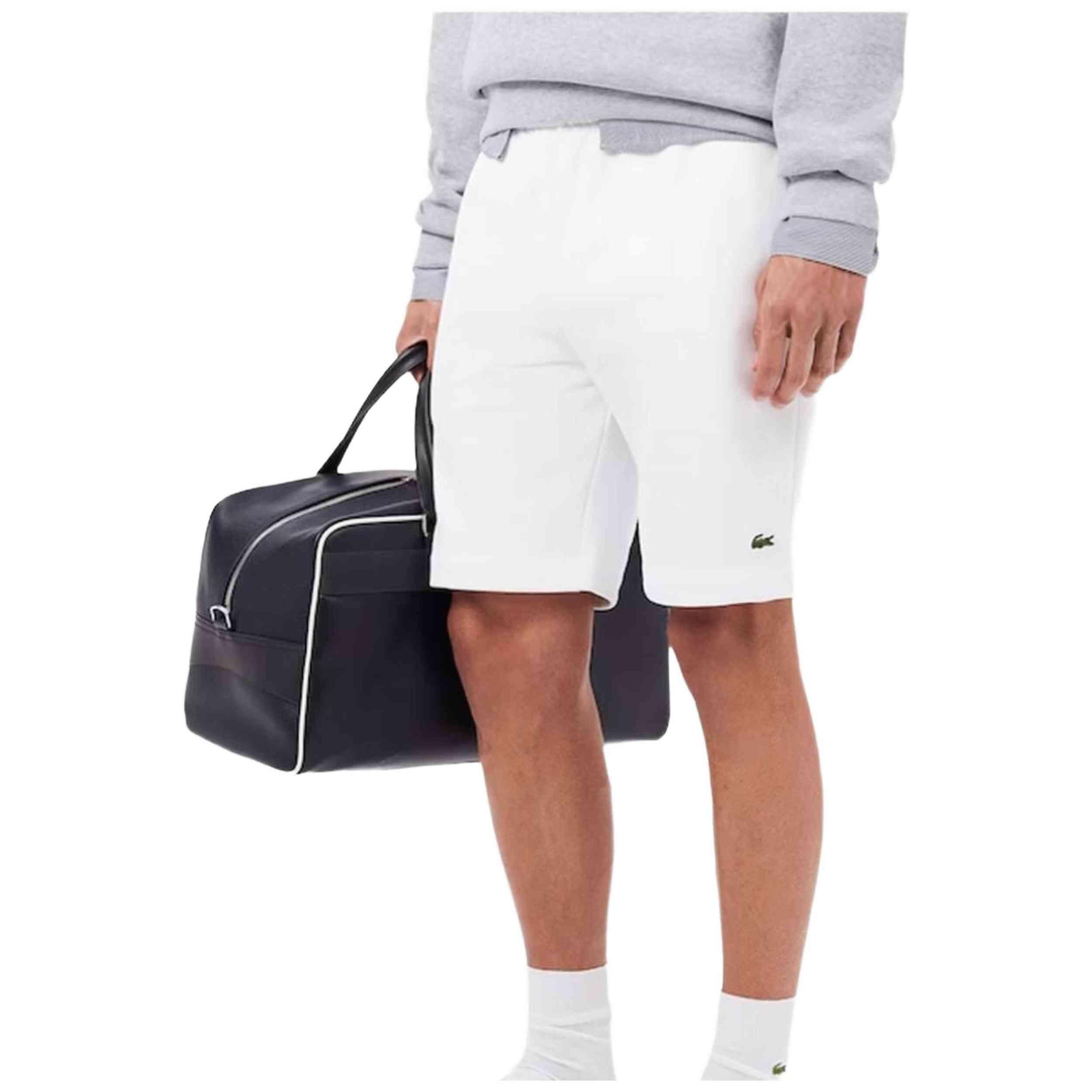 Short Lacoste modèle GH9860-00-001 pour homme 1/2