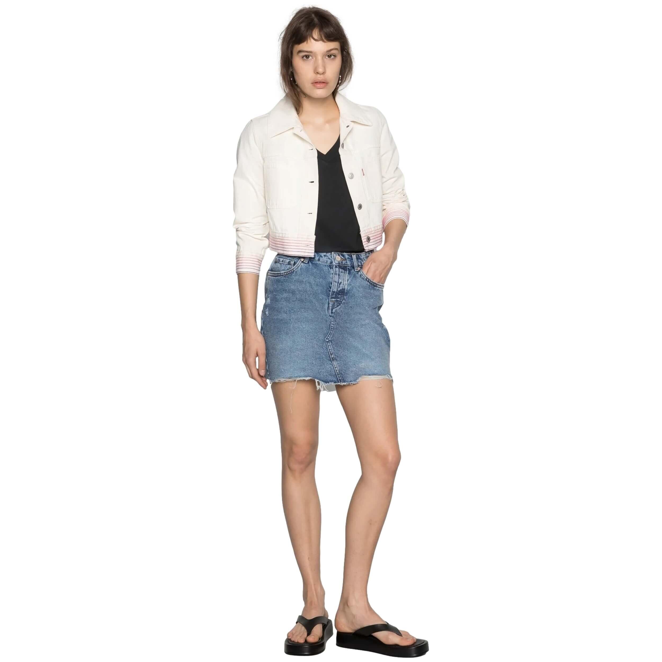 T-shirt femme Levis Perfect vneck Noir. 4/5