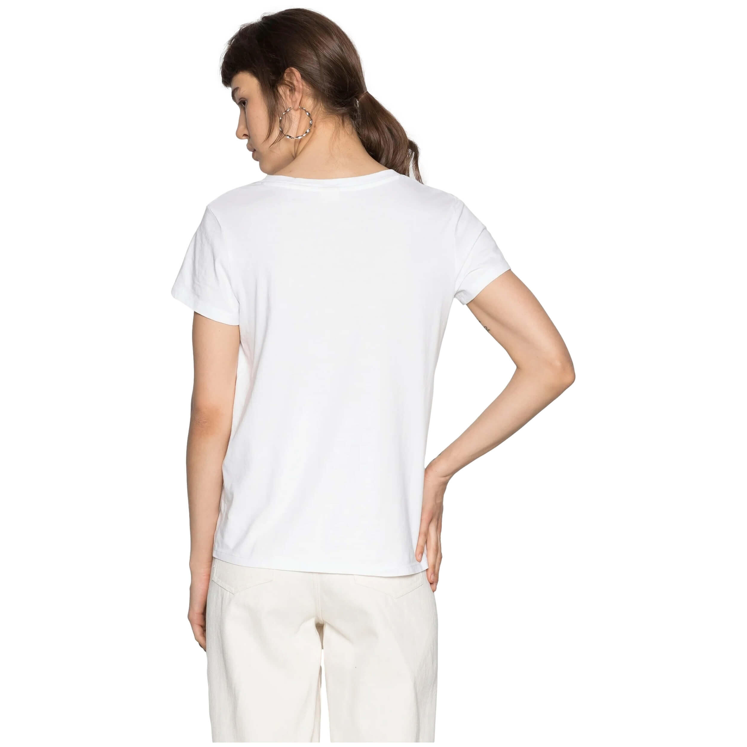 T-shirt Levi's modèle 85341-0002 pour femmes 3/5