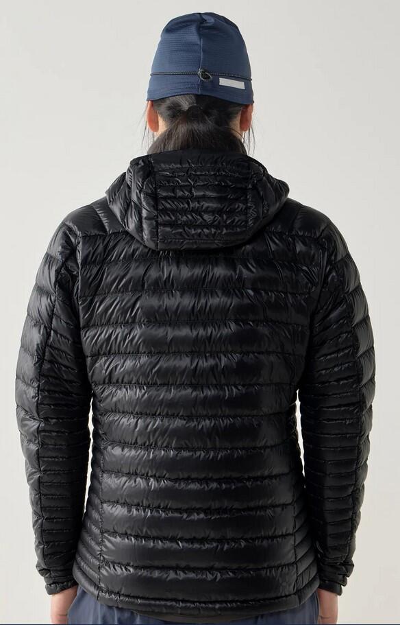 Haglöfs L.I.M Down II Hood Men True Black 2/7