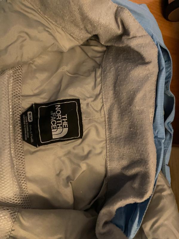 Tussen Particulieren - Regenjas (the north face) 3/3