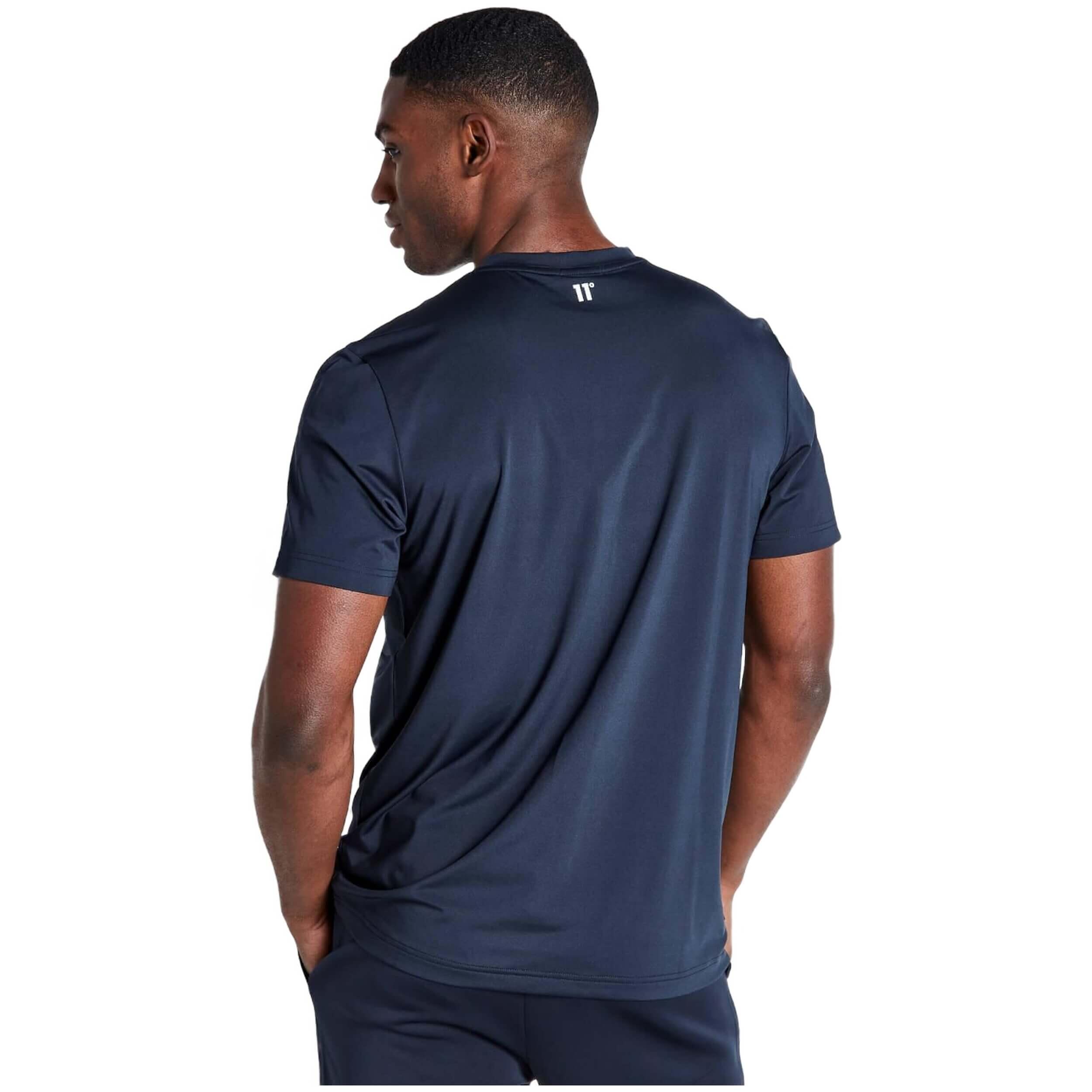 Camiseta de manga corta 11 degrees modelo 11D1377-002 para hombre 2/4