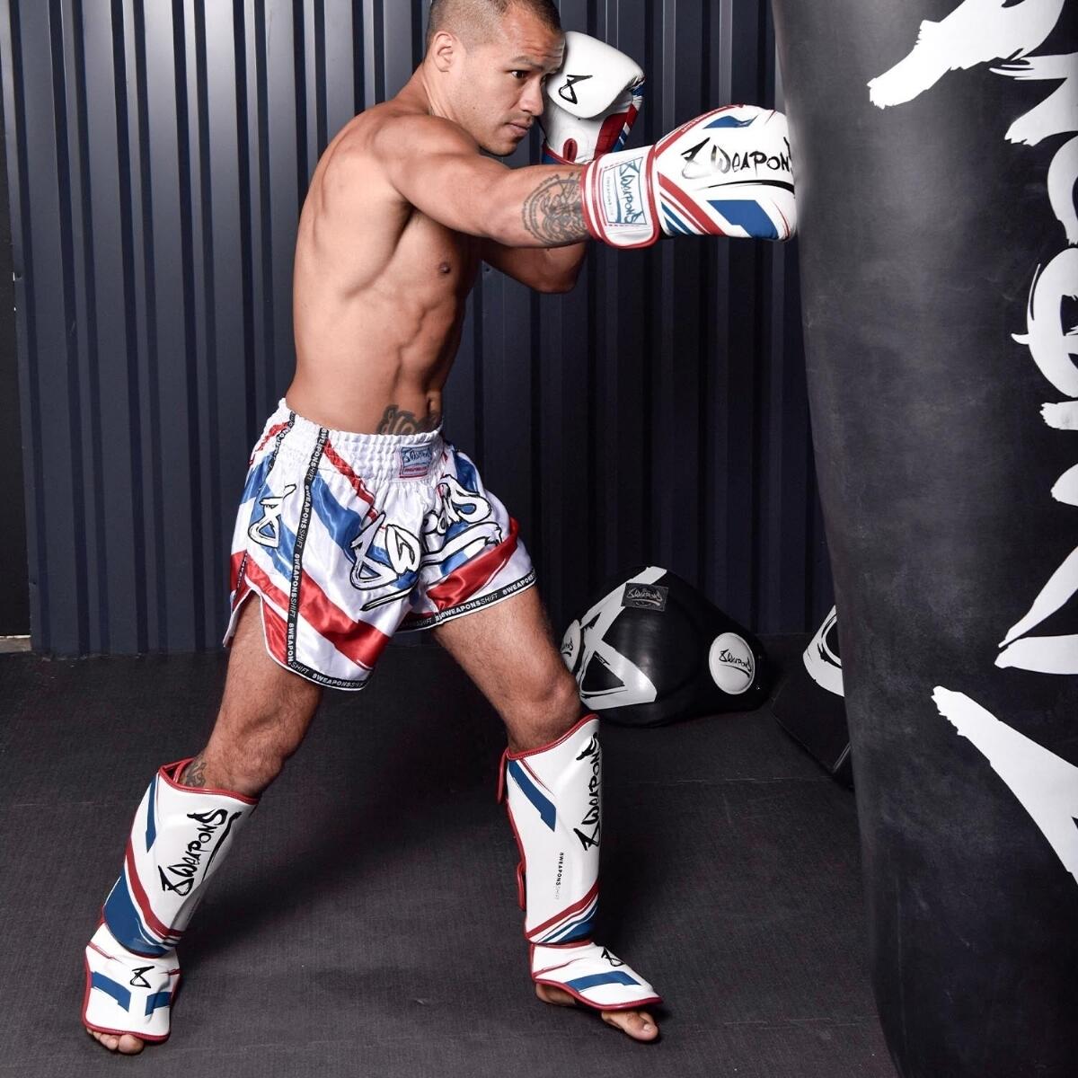 Short de Muay Thaï 8 WEAPONS Shift blanc-bleu-rouge XL 3/7