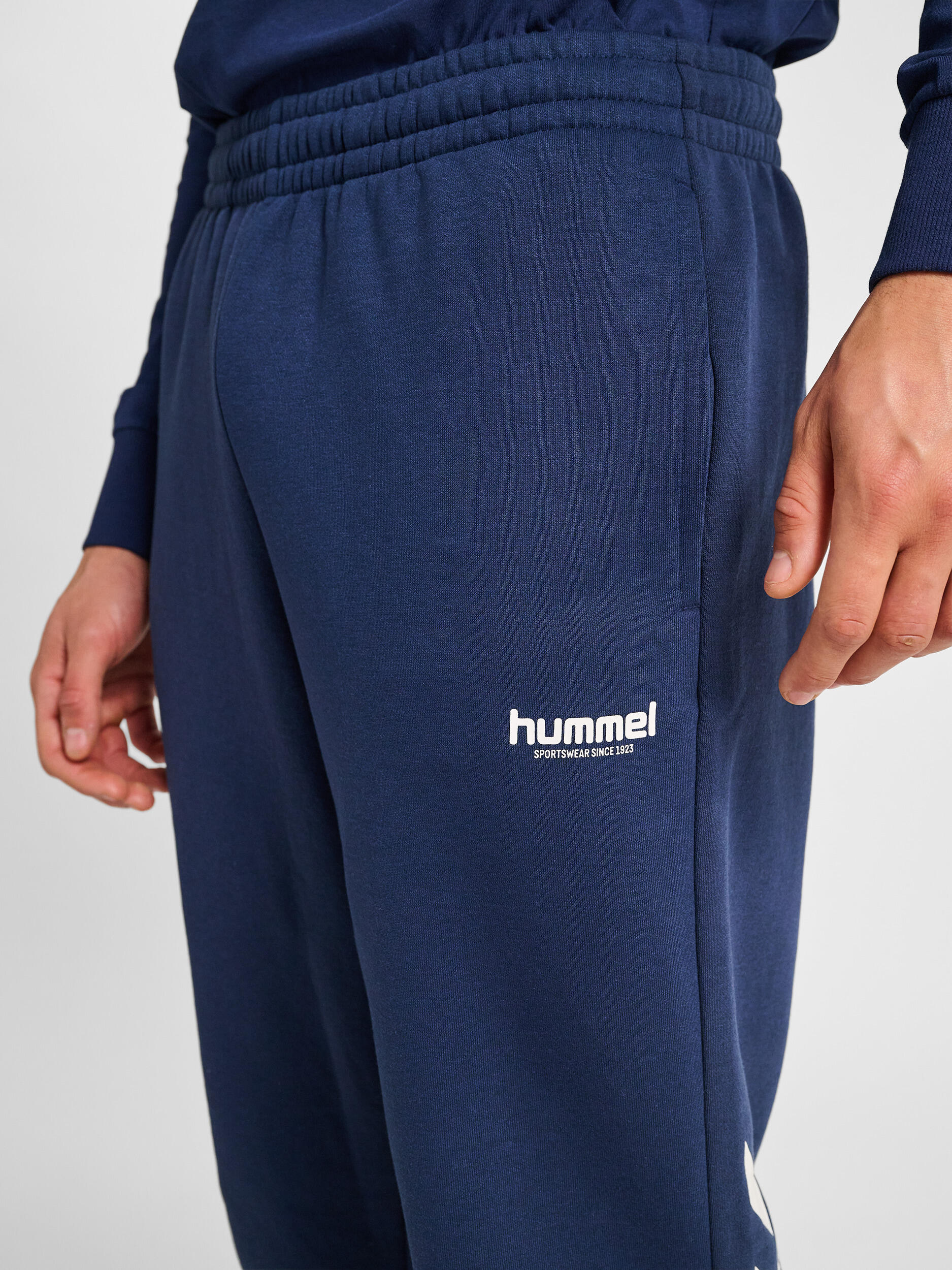 Pantaloni running Hummel Legacy 2.0 4/7