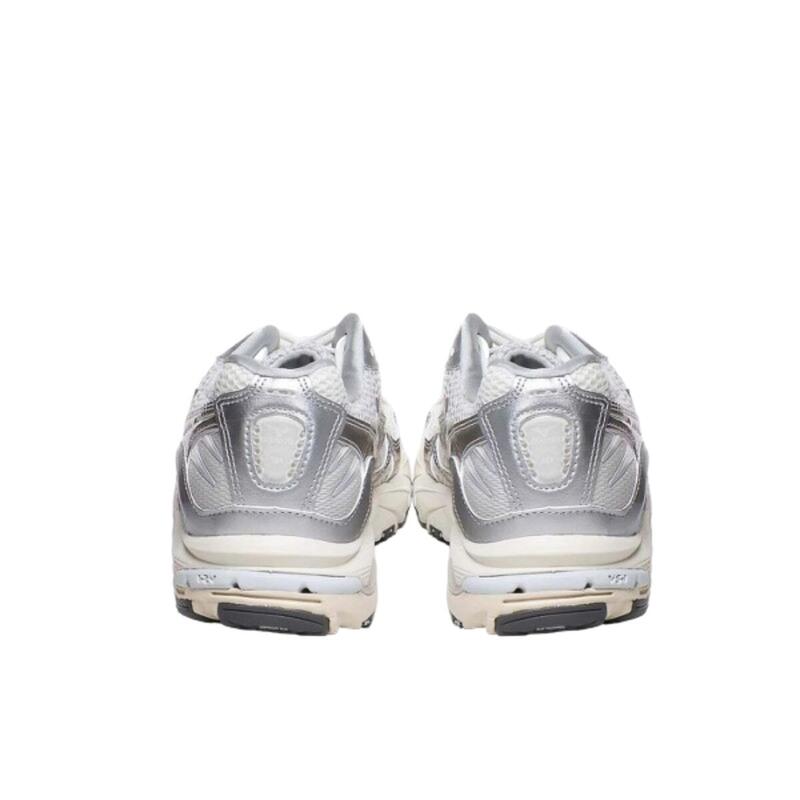Wave Rider 10 Metallic Snow White