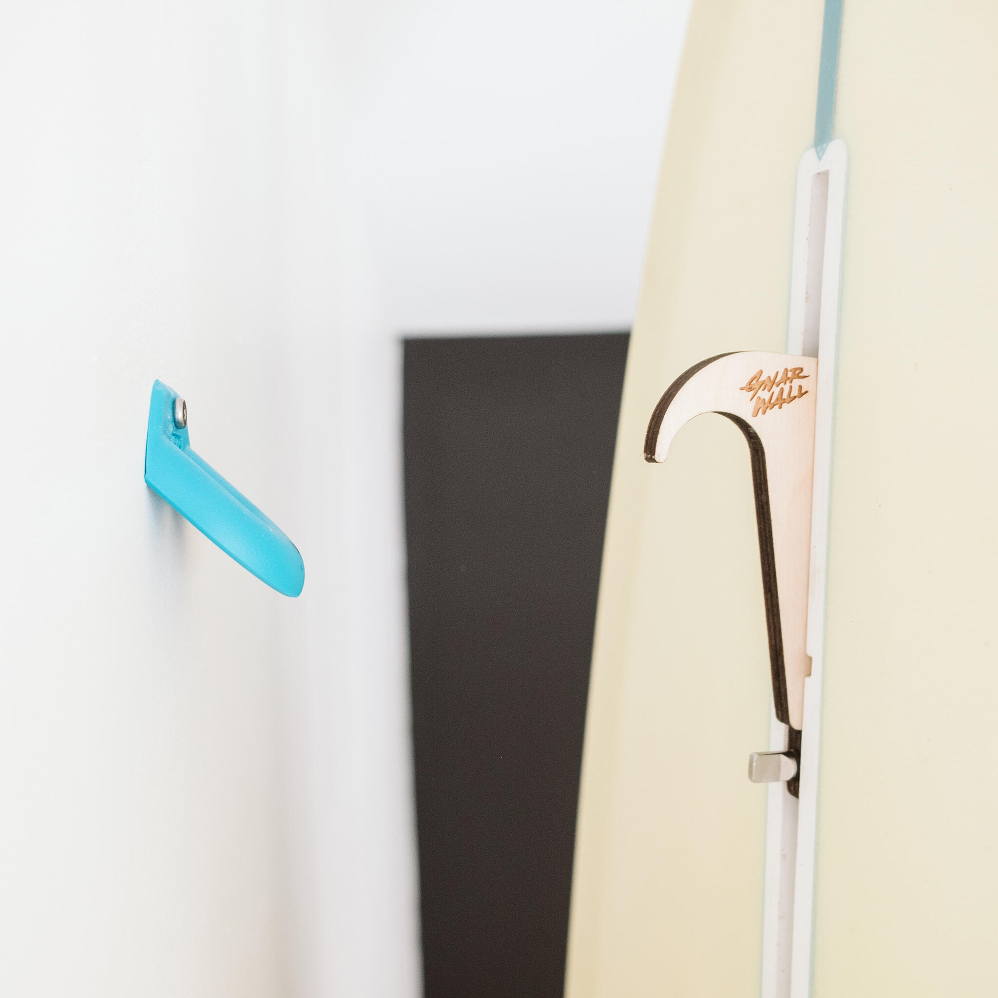 Surfboard Wandhalterung aus Holz fürs FCS II System 3/5